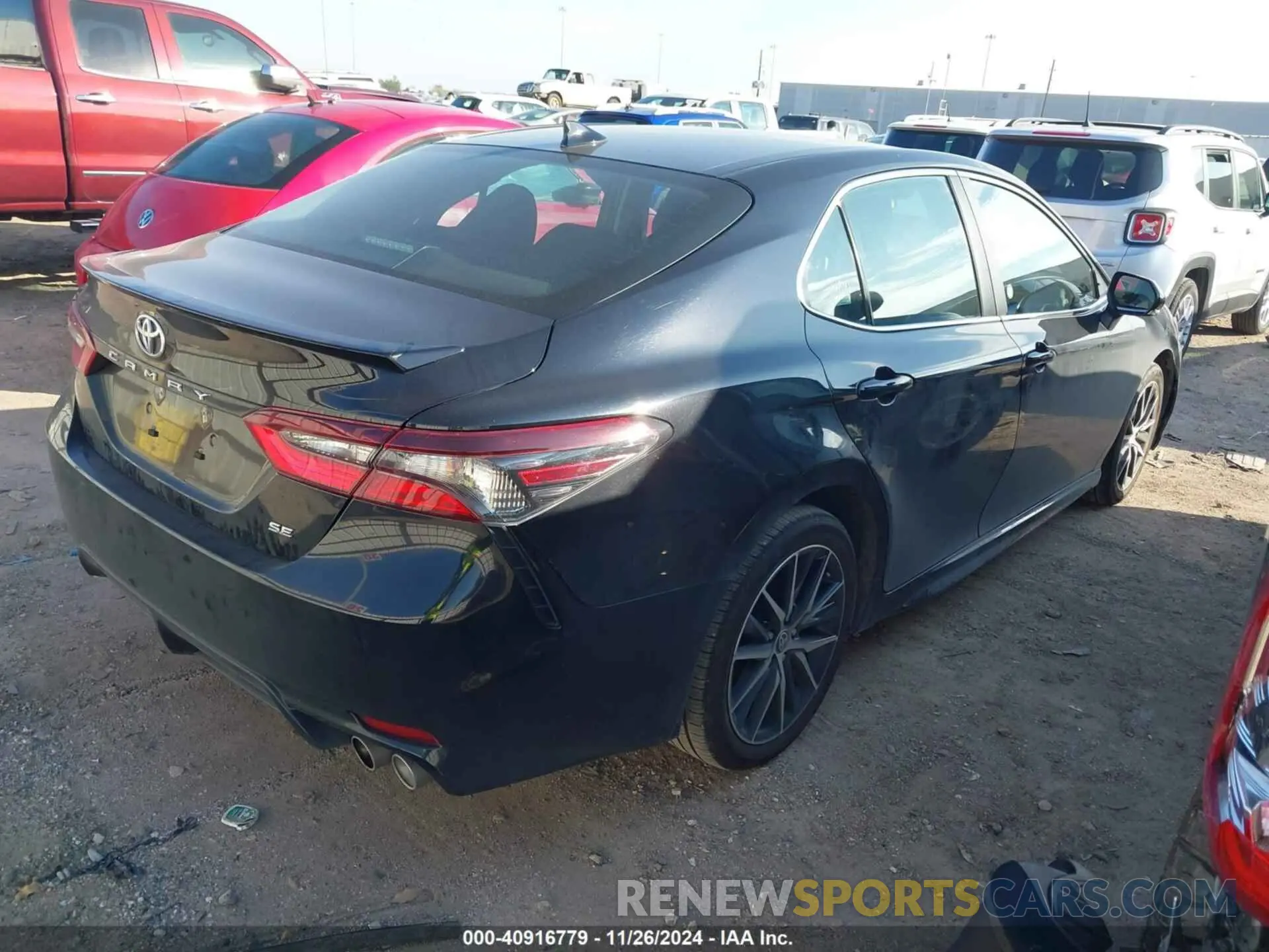4 fotografías del automóvil dañado 4T1G11AK3RU890402 TOYOTA CAMRY 2024