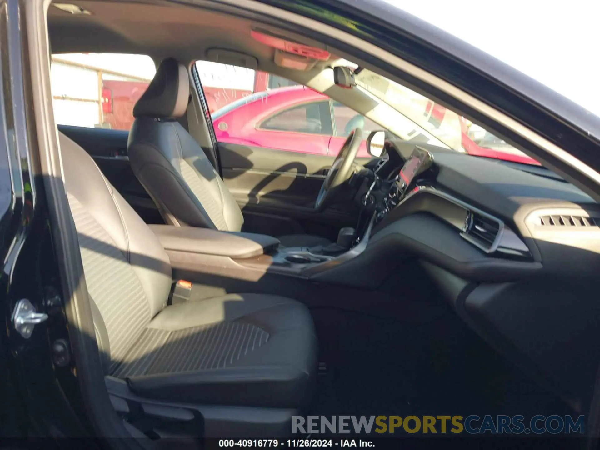5 fotografías del automóvil dañado 4T1G11AK3RU890402 TOYOTA CAMRY 2024