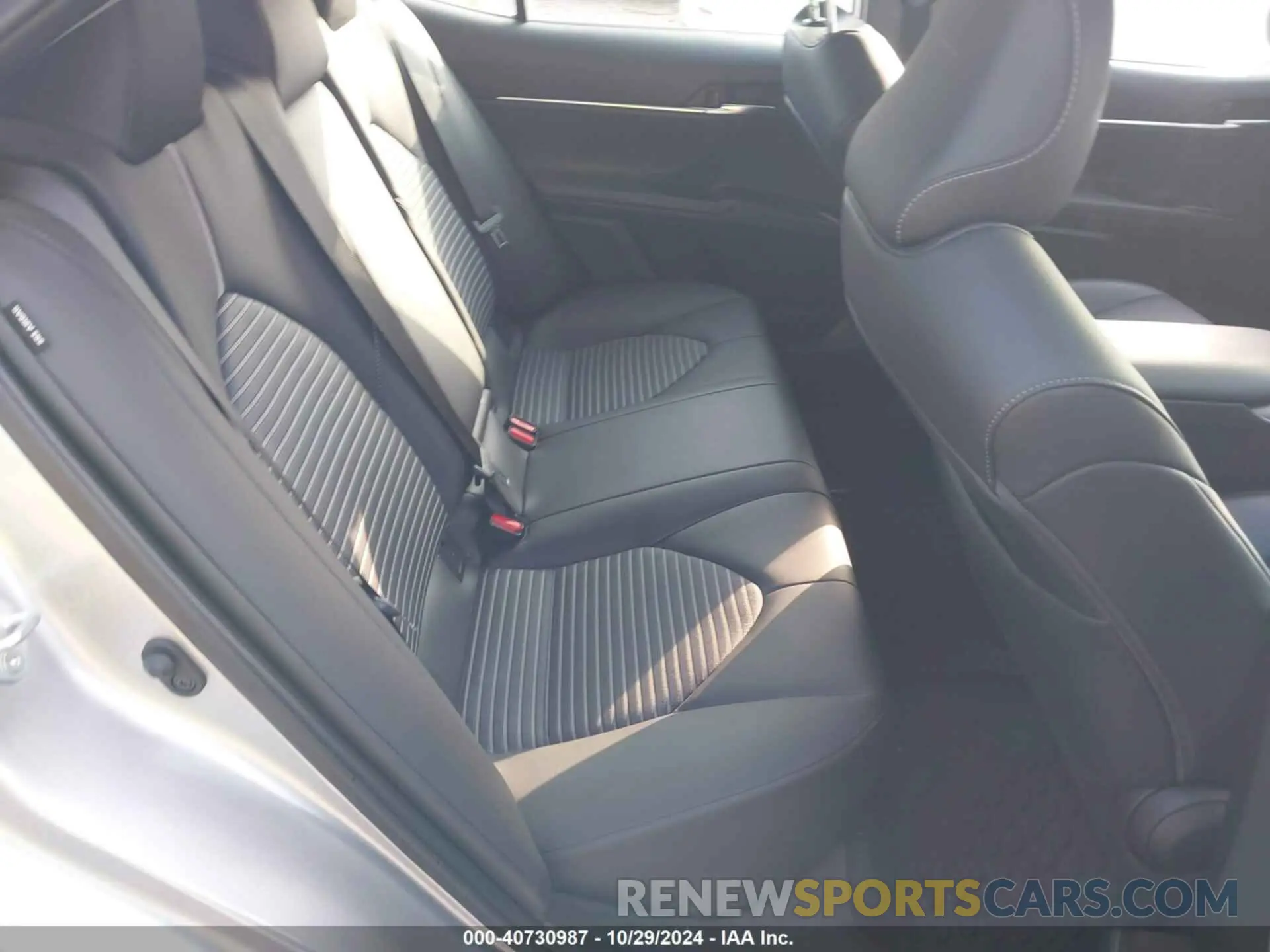 8 fotografías del automóvil dañado 4T1G11AK3RU895857 TOYOTA CAMRY 2024