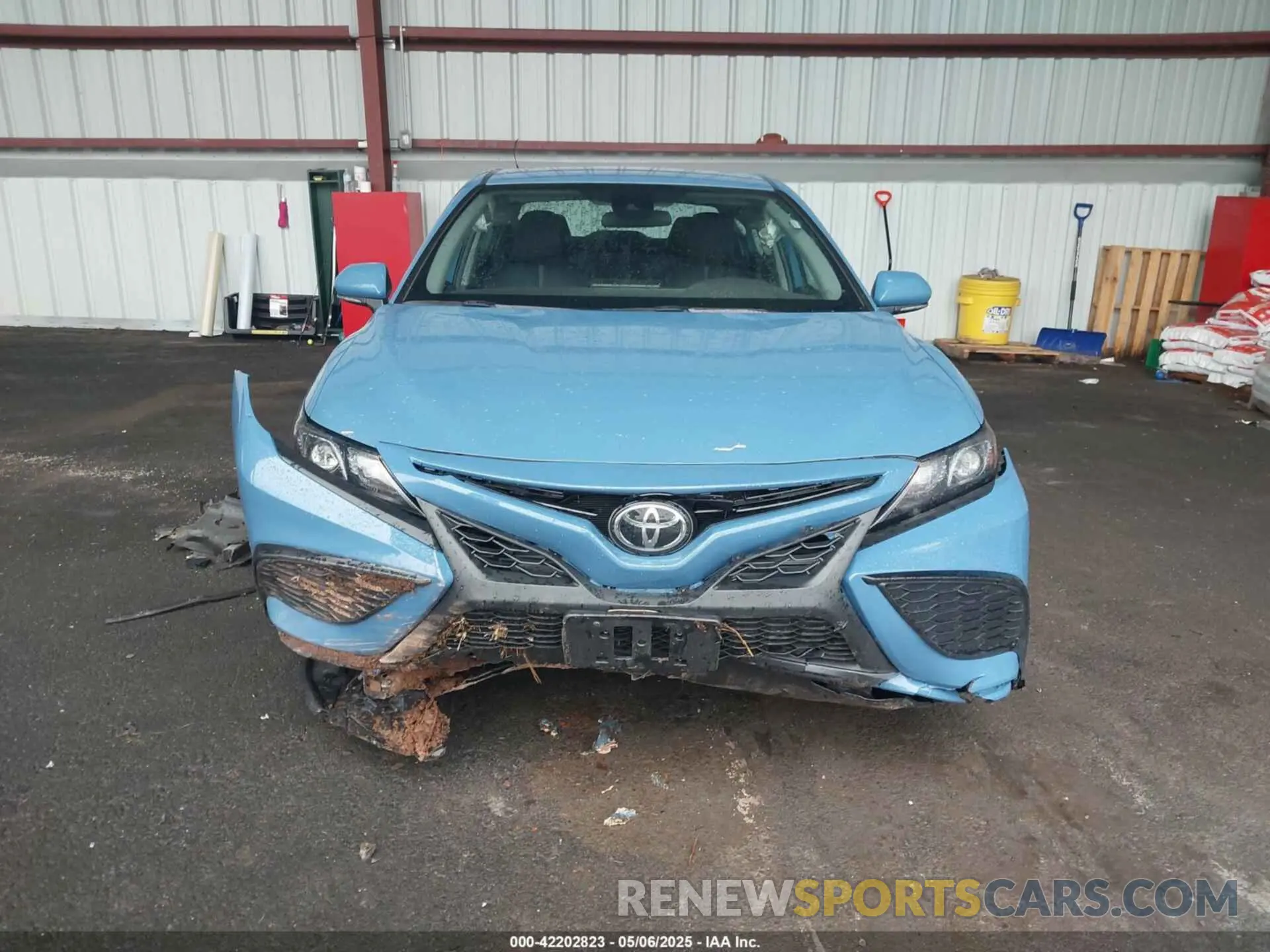 12 fotografías del automóvil dañado 4T1G11AK4RU211270 TOYOTA CAMRY 2024