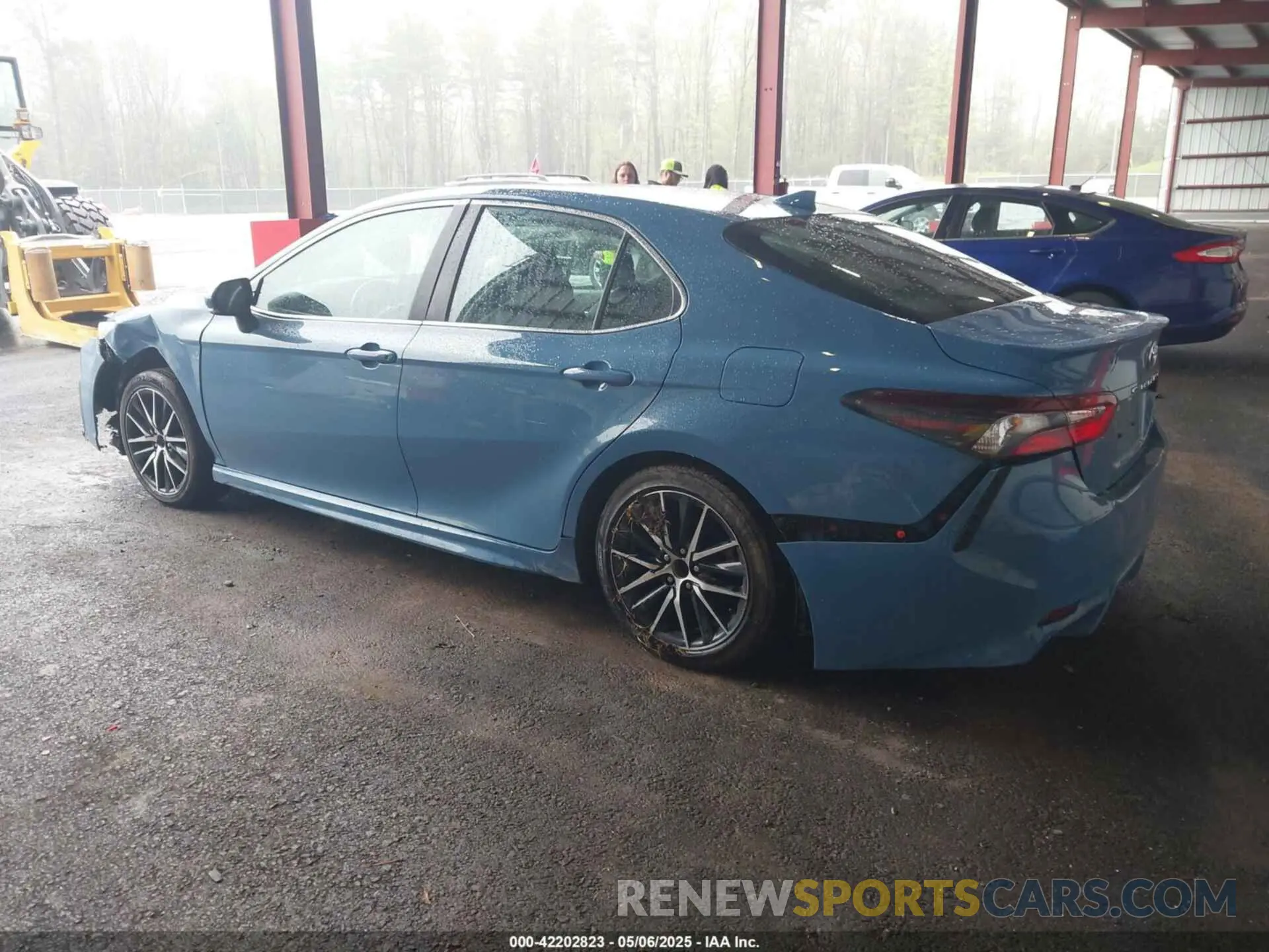 3 fotografías del automóvil dañado 4T1G11AK4RU211270 TOYOTA CAMRY 2024
