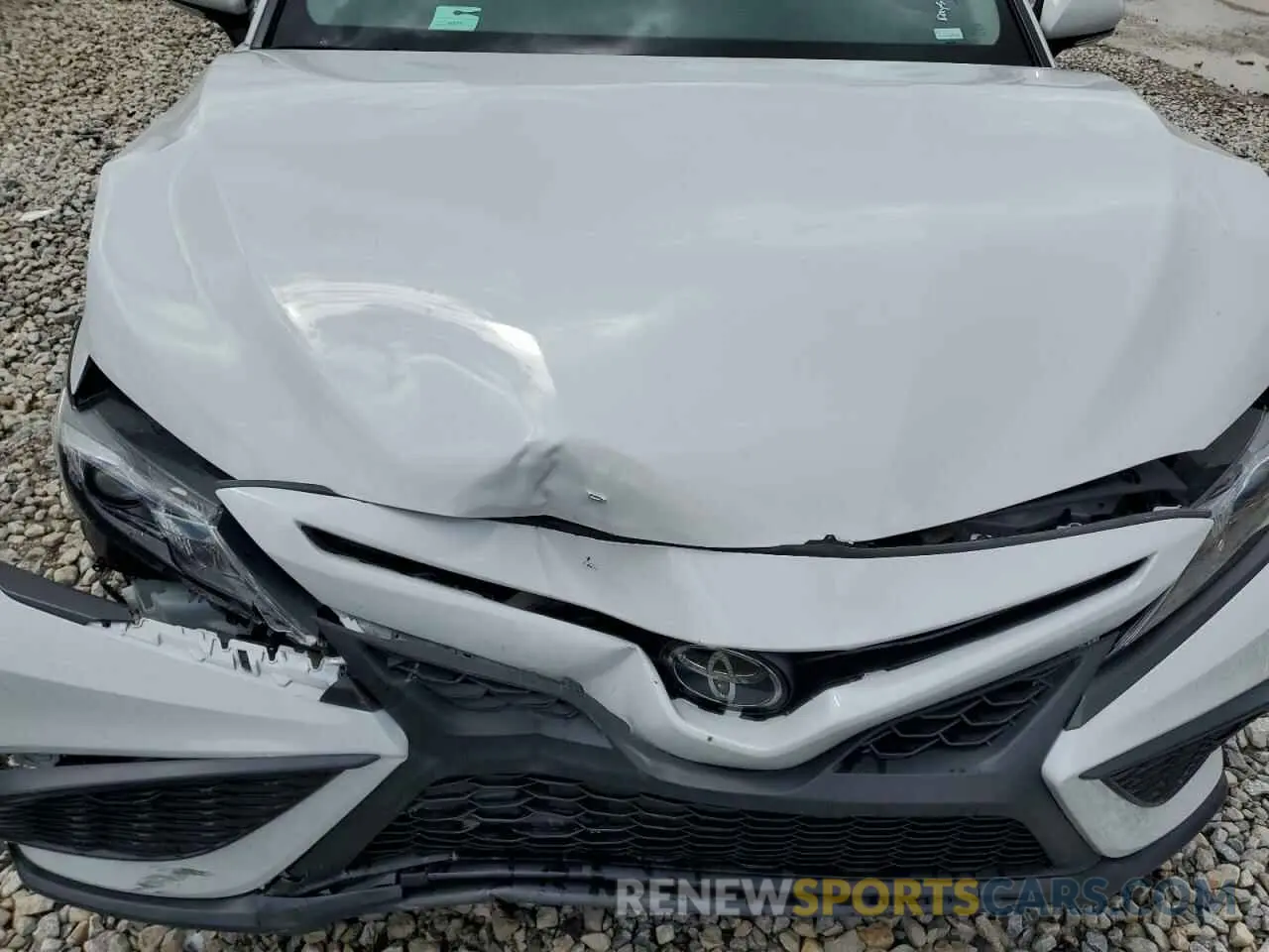 11 fotografías del automóvil dañado 4T1G11AK4RU216789 TOYOTA CAMRY 2024