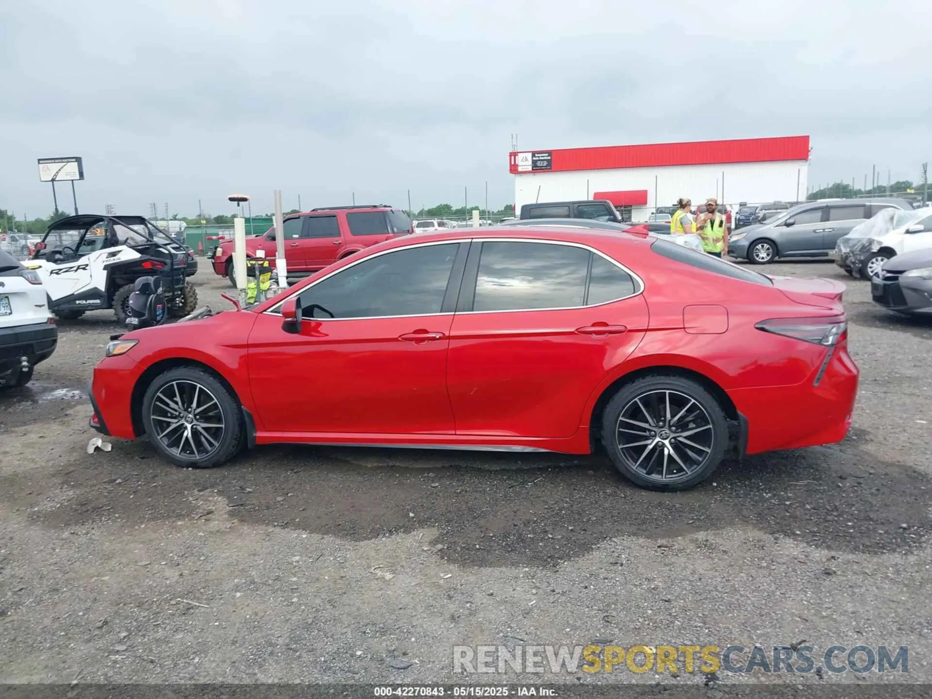 15 fotografías del automóvil dañado 4T1G11AK4RU218381 TOYOTA CAMRY 2024