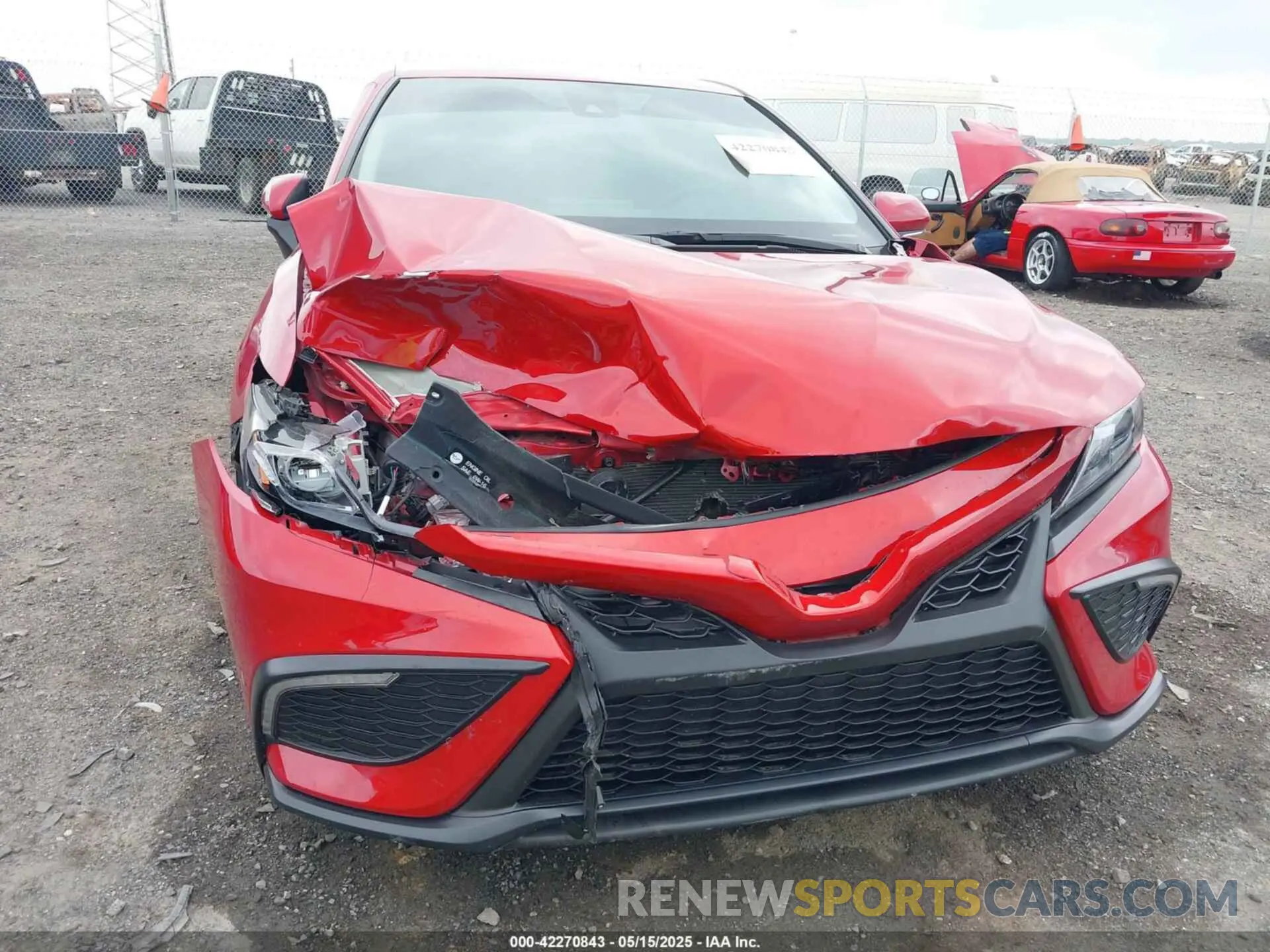 19 fotografías del automóvil dañado 4T1G11AK4RU218381 TOYOTA CAMRY 2024