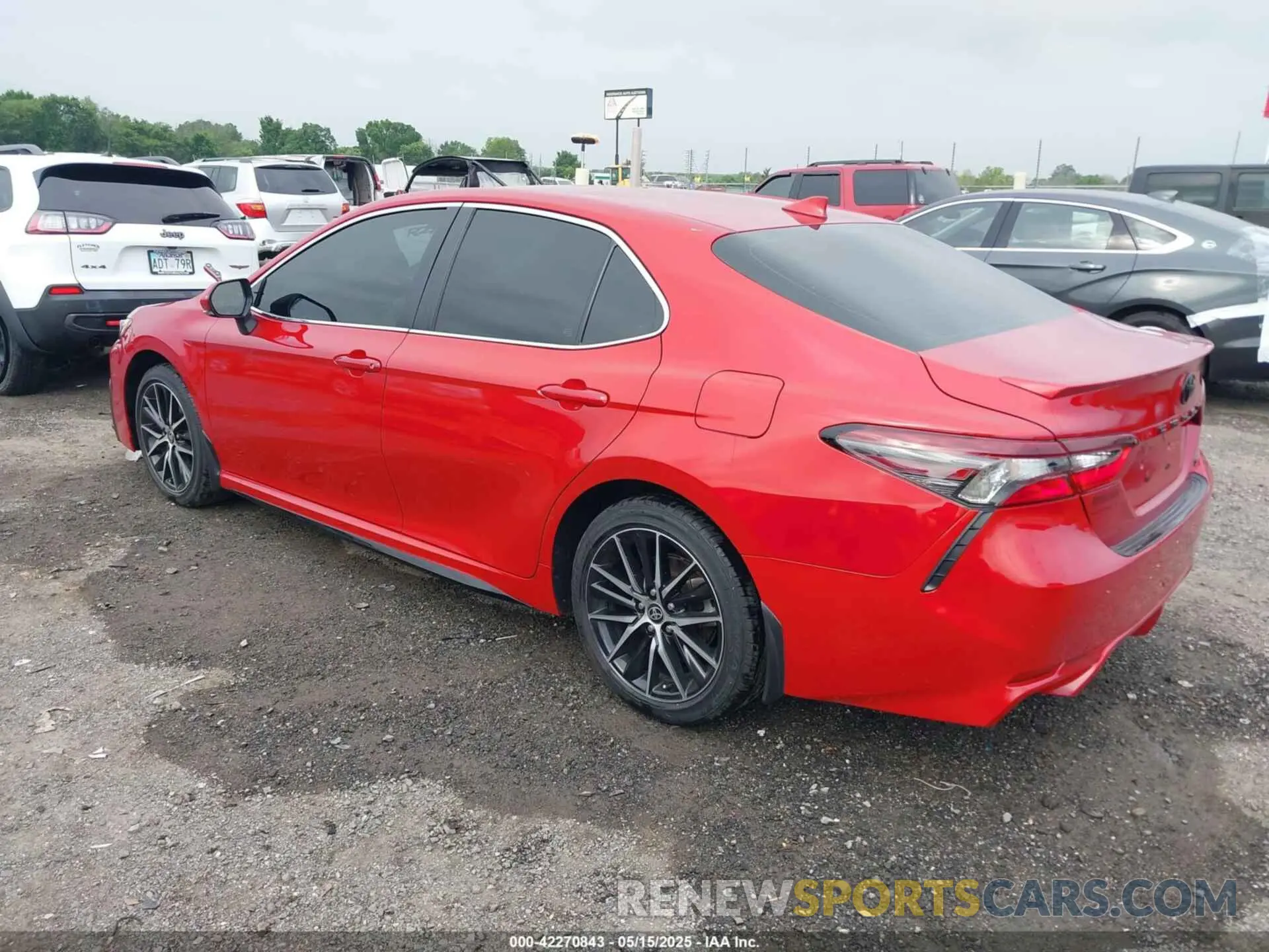 3 fotografías del automóvil dañado 4T1G11AK4RU218381 TOYOTA CAMRY 2024