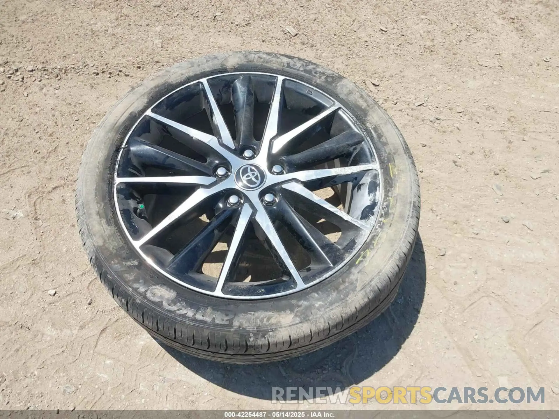 12 fotografías del automóvil dañado 4T1G11AK4RU238176 TOYOTA CAMRY 2024