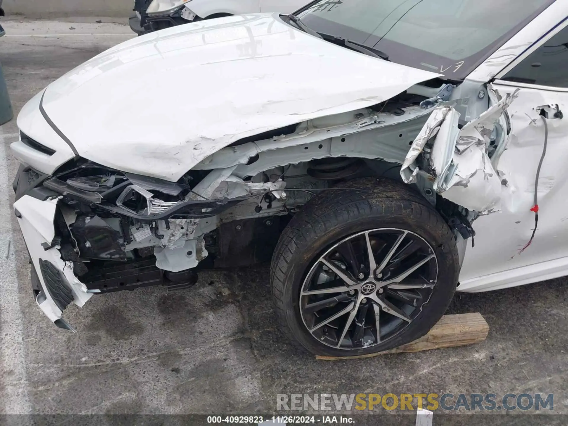 6 fotografías del automóvil dañado 4T1G11AK4RU244186 TOYOTA CAMRY 2024