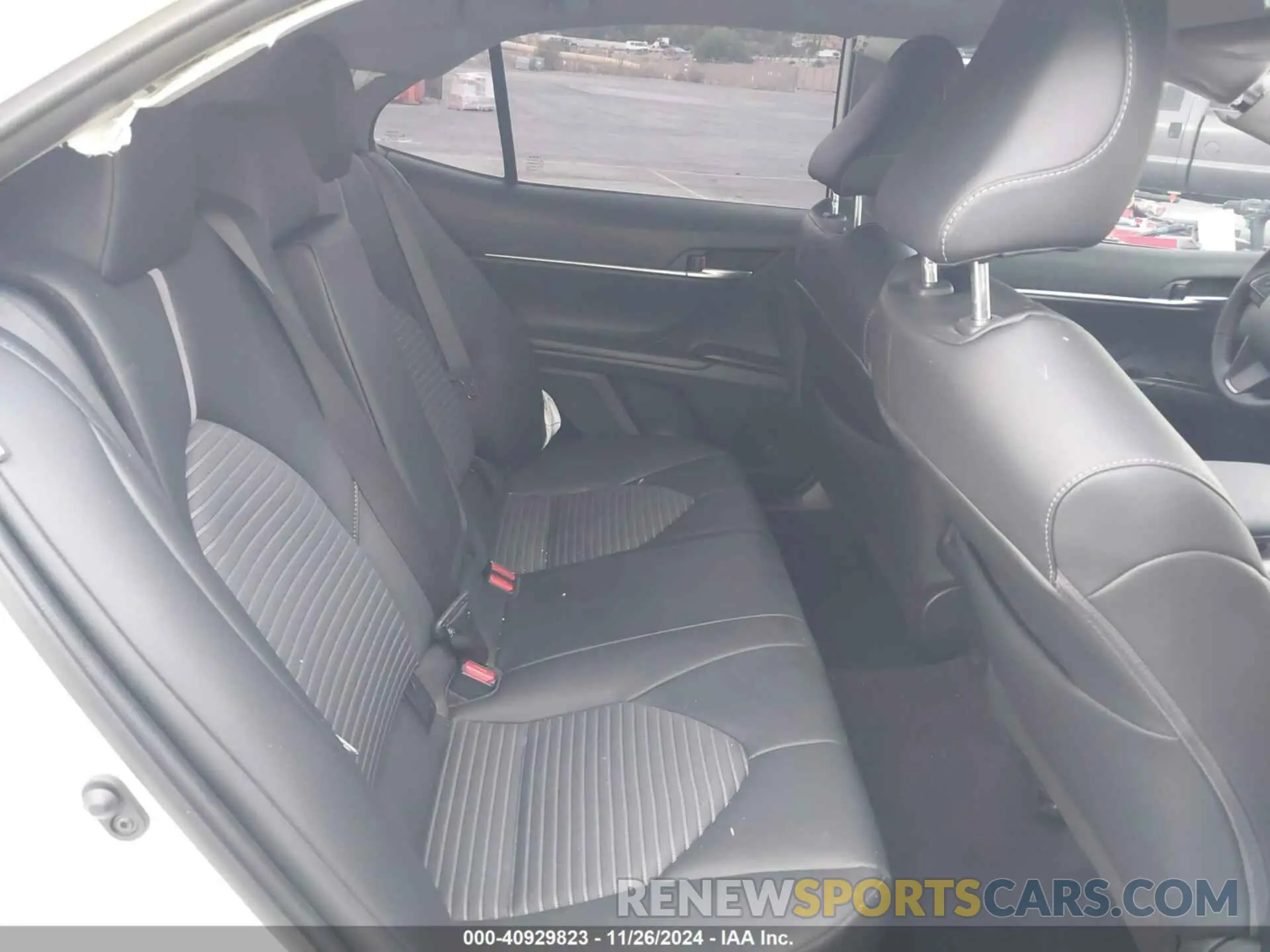 8 fotografías del automóvil dañado 4T1G11AK4RU244186 TOYOTA CAMRY 2024