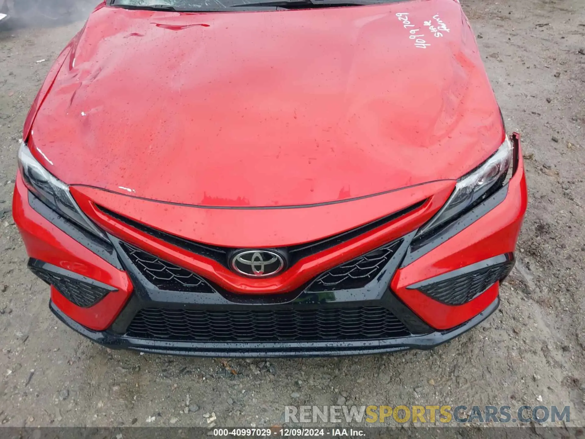 12 fotografías del automóvil dañado 4T1G11AK4RU255950 TOYOTA CAMRY 2024