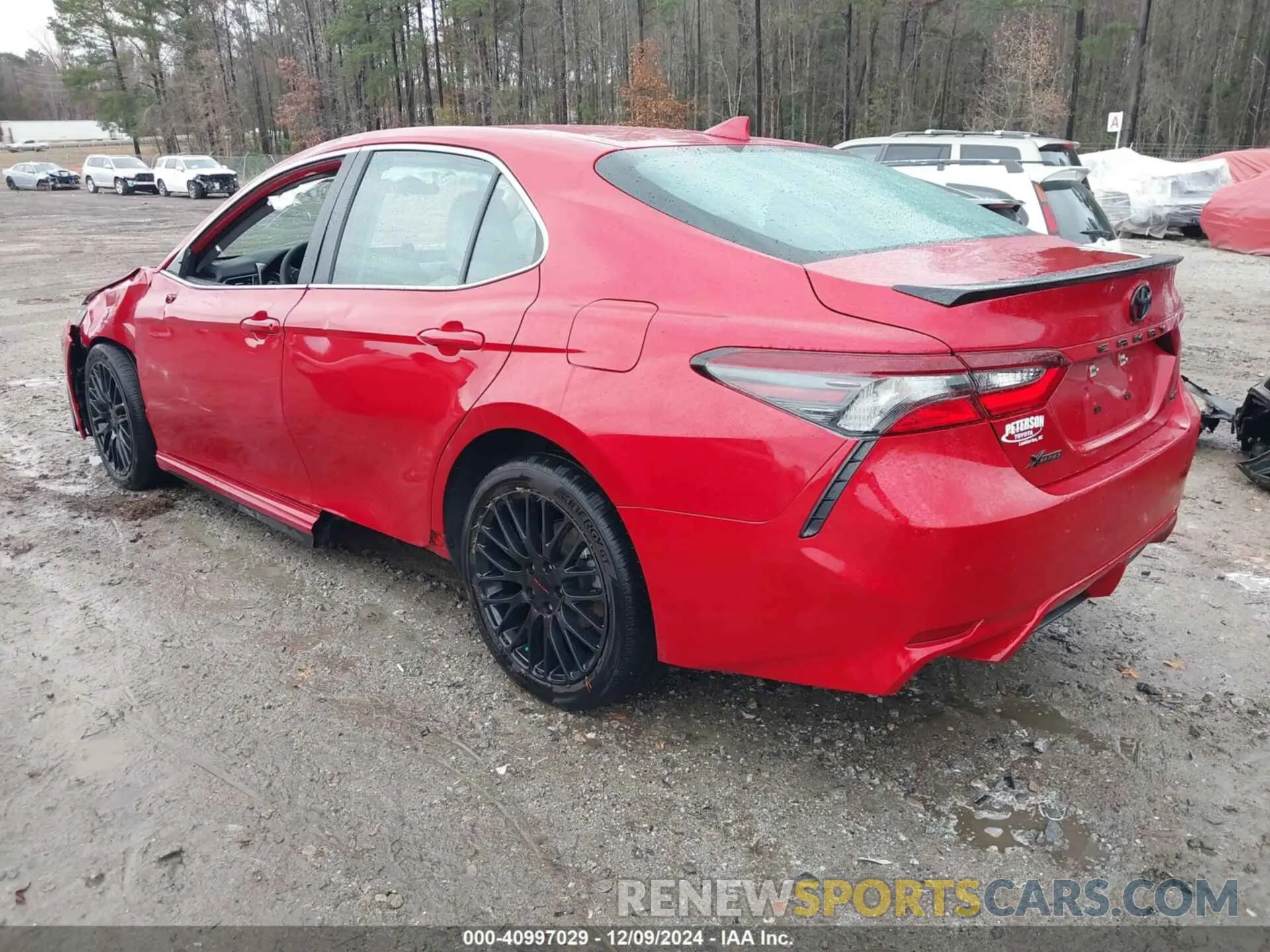 3 fotografías del automóvil dañado 4T1G11AK4RU255950 TOYOTA CAMRY 2024