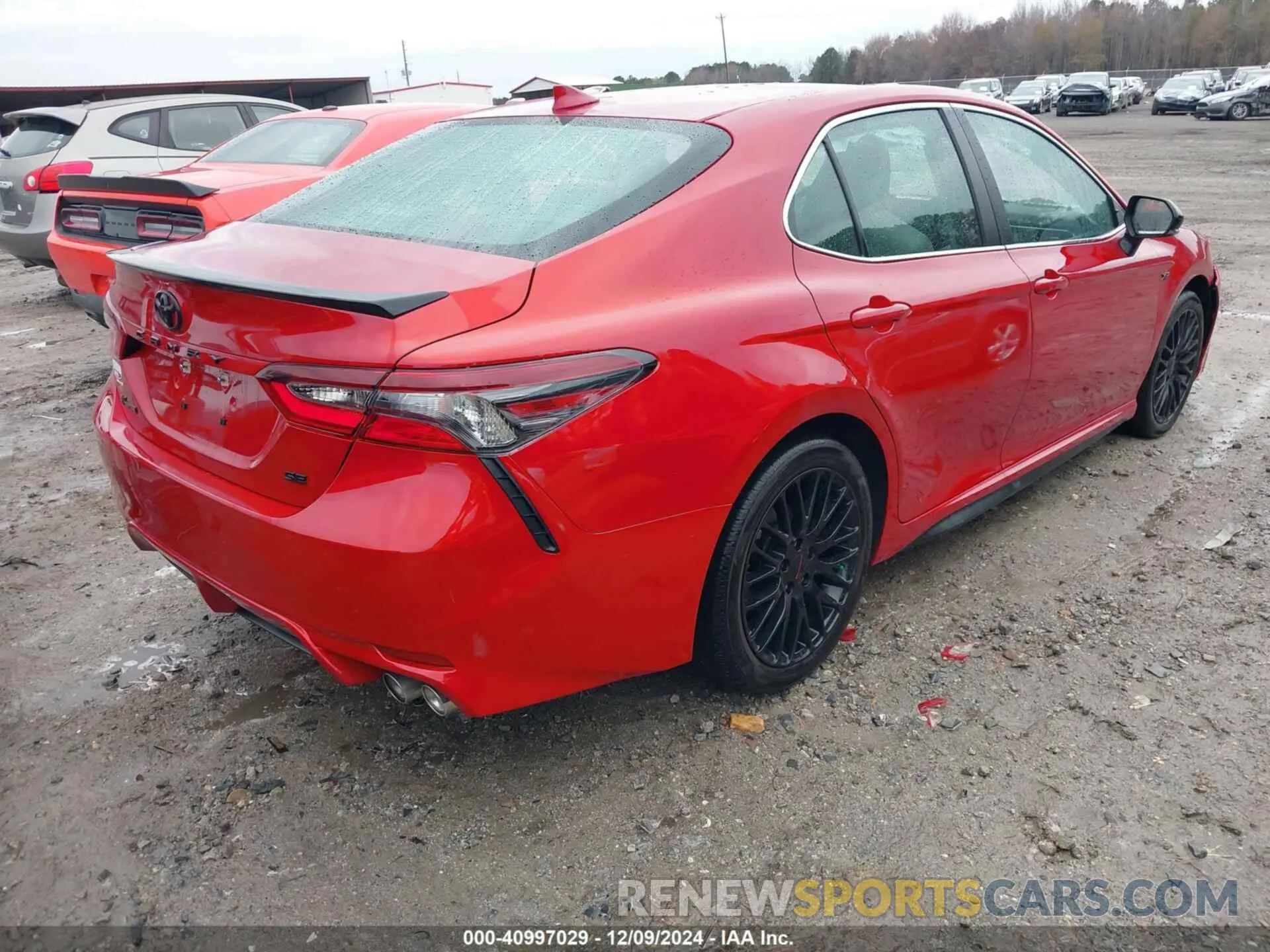4 fotografías del automóvil dañado 4T1G11AK4RU255950 TOYOTA CAMRY 2024