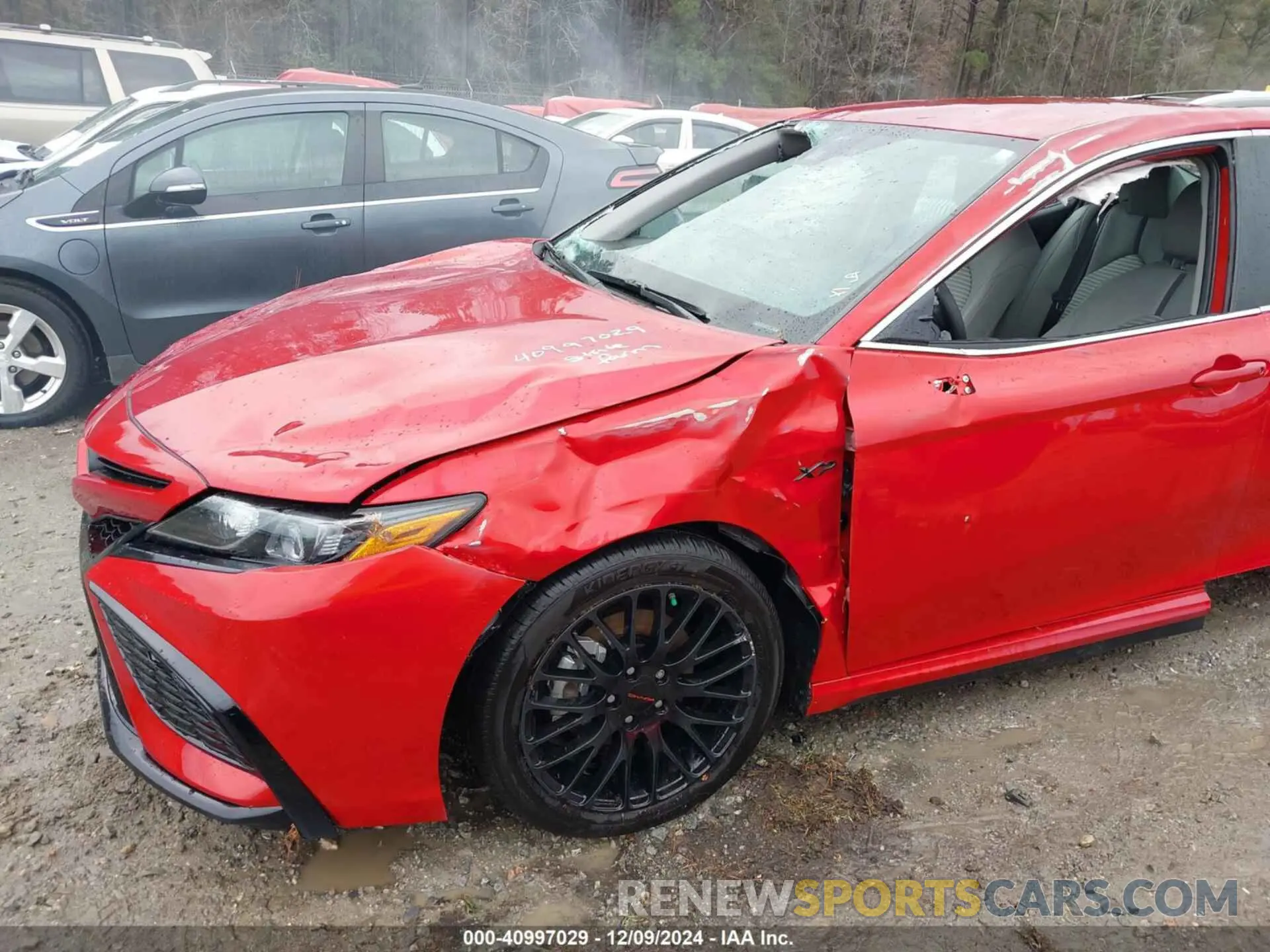 6 fotografías del automóvil dañado 4T1G11AK4RU255950 TOYOTA CAMRY 2024