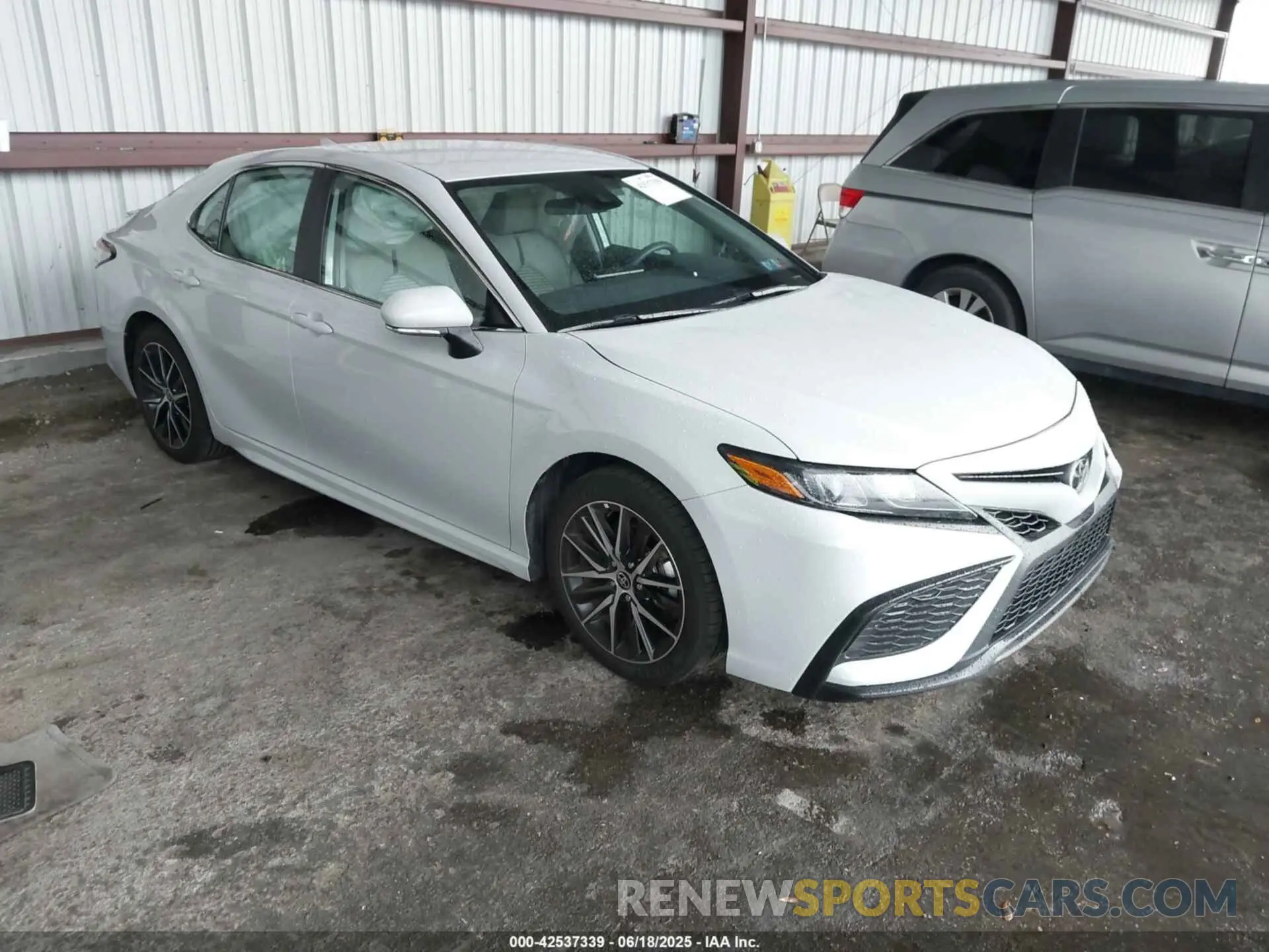 1 fotografías del automóvil dañado 4T1G11AK4RU262087 TOYOTA CAMRY 2024