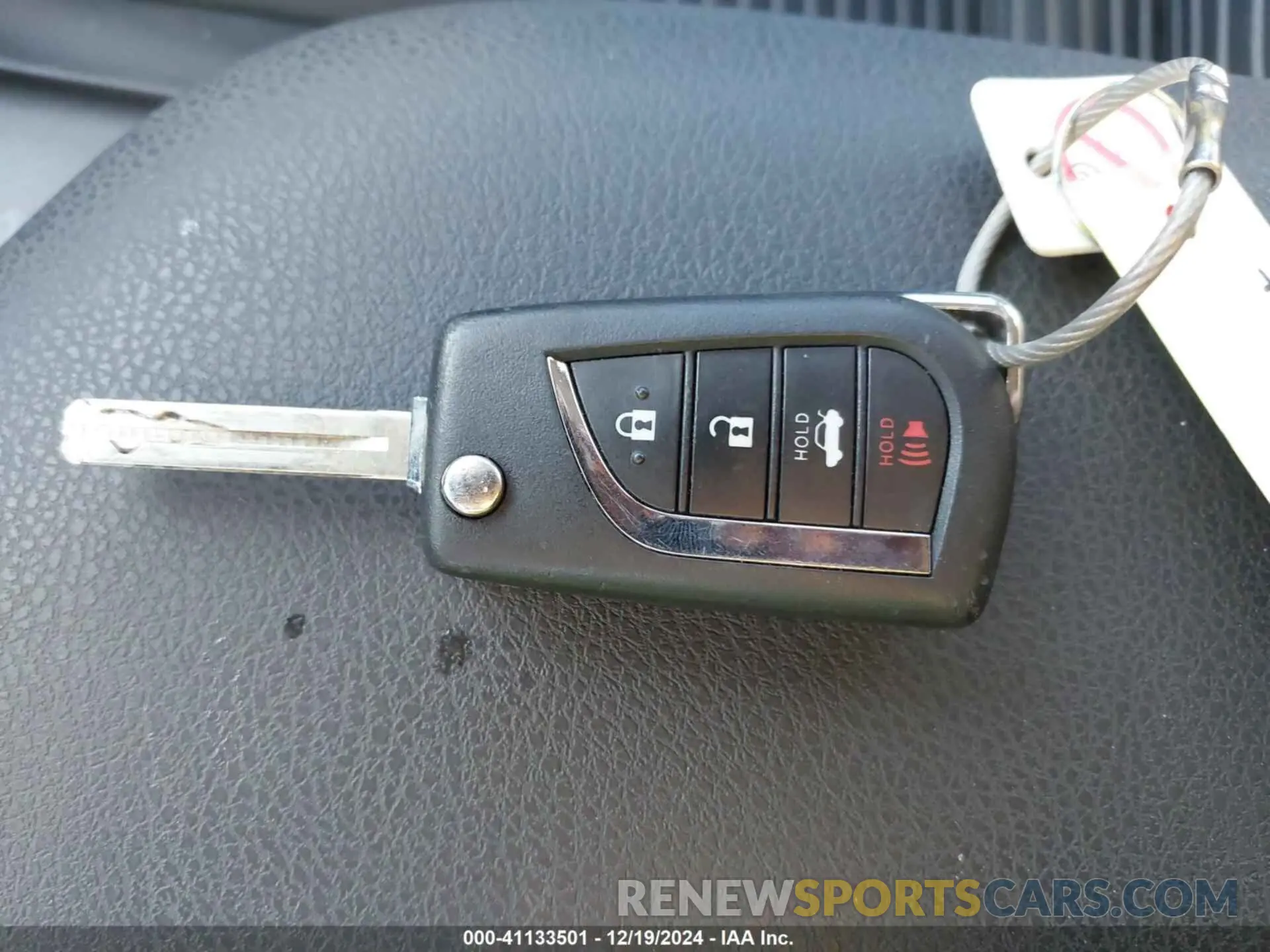 11 fotografías del automóvil dañado 4T1G11AK4RU859563 TOYOTA CAMRY 2024