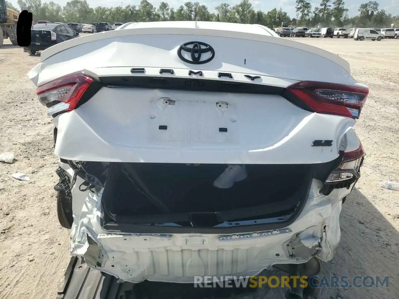 6 fotografías del automóvil dañado 4T1G11AK4RU881630 TOYOTA CAMRY 2024