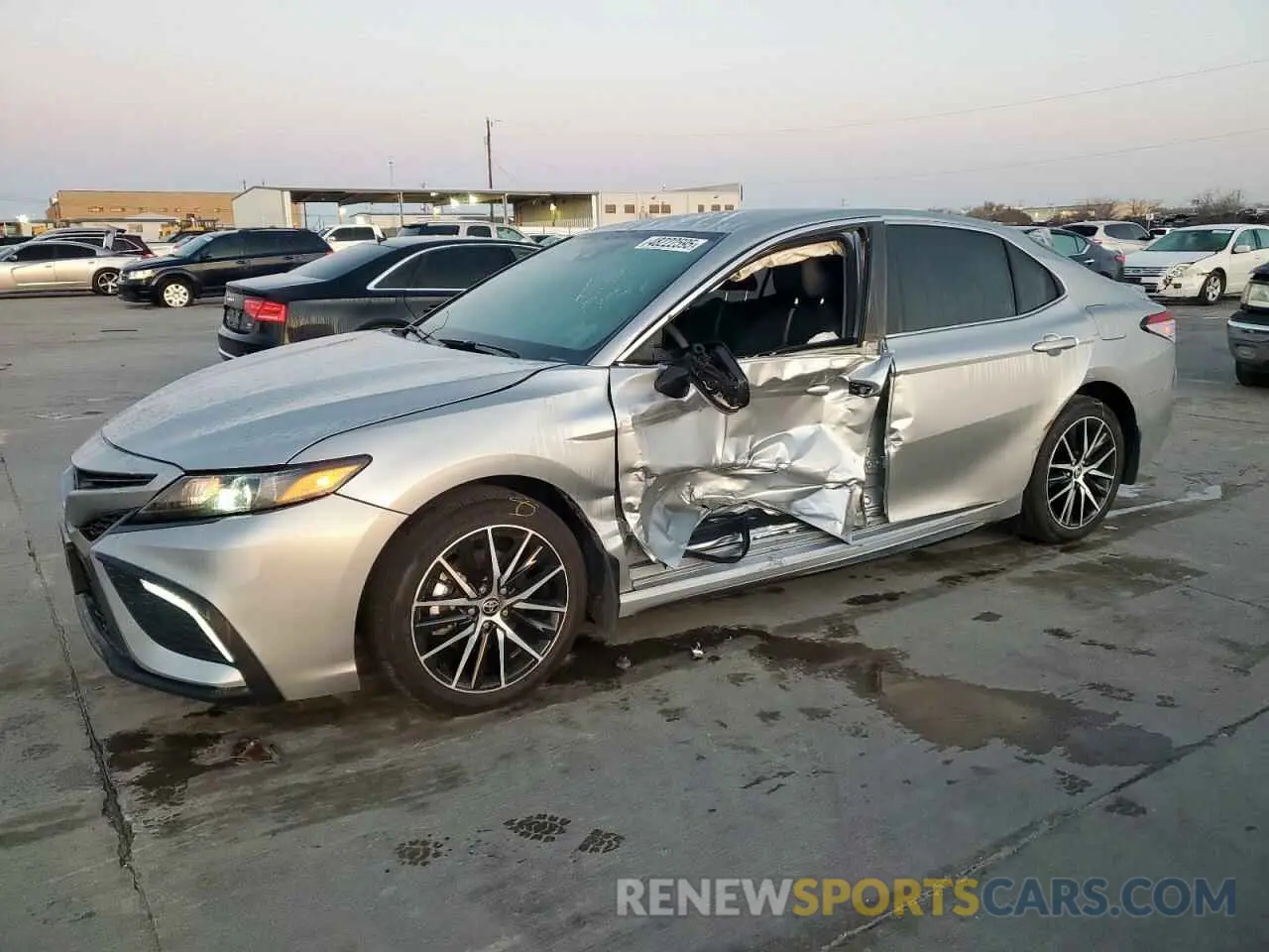 1 fotografías del automóvil dañado 4T1G11AK4RU893633 TOYOTA CAMRY 2024