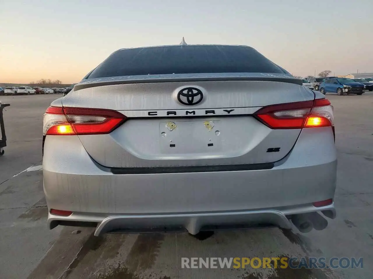 6 fotografías del automóvil dañado 4T1G11AK4RU893633 TOYOTA CAMRY 2024