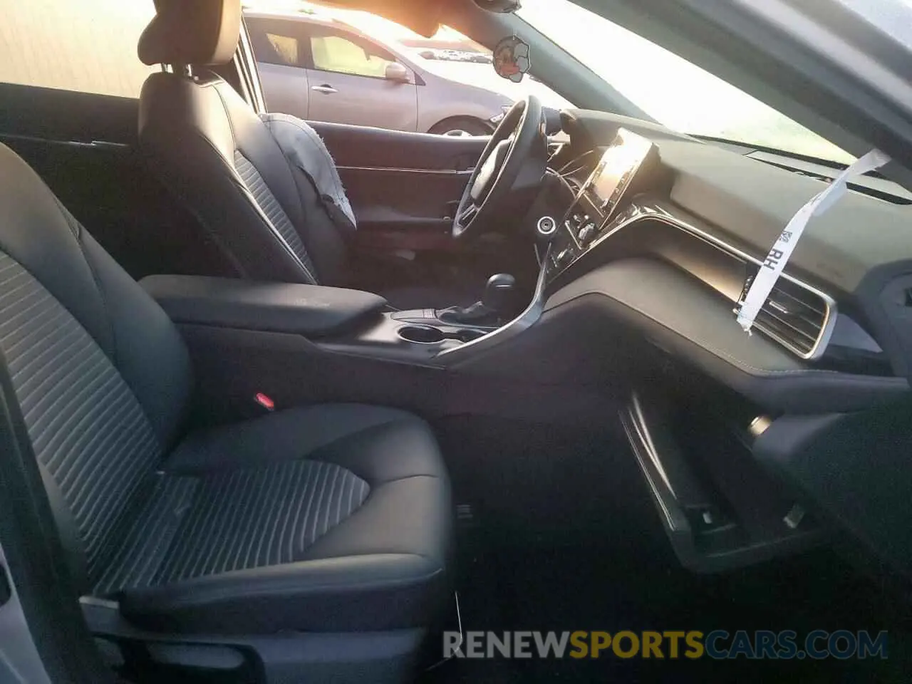 7 fotografías del automóvil dañado 4T1G11AK4RU893633 TOYOTA CAMRY 2024
