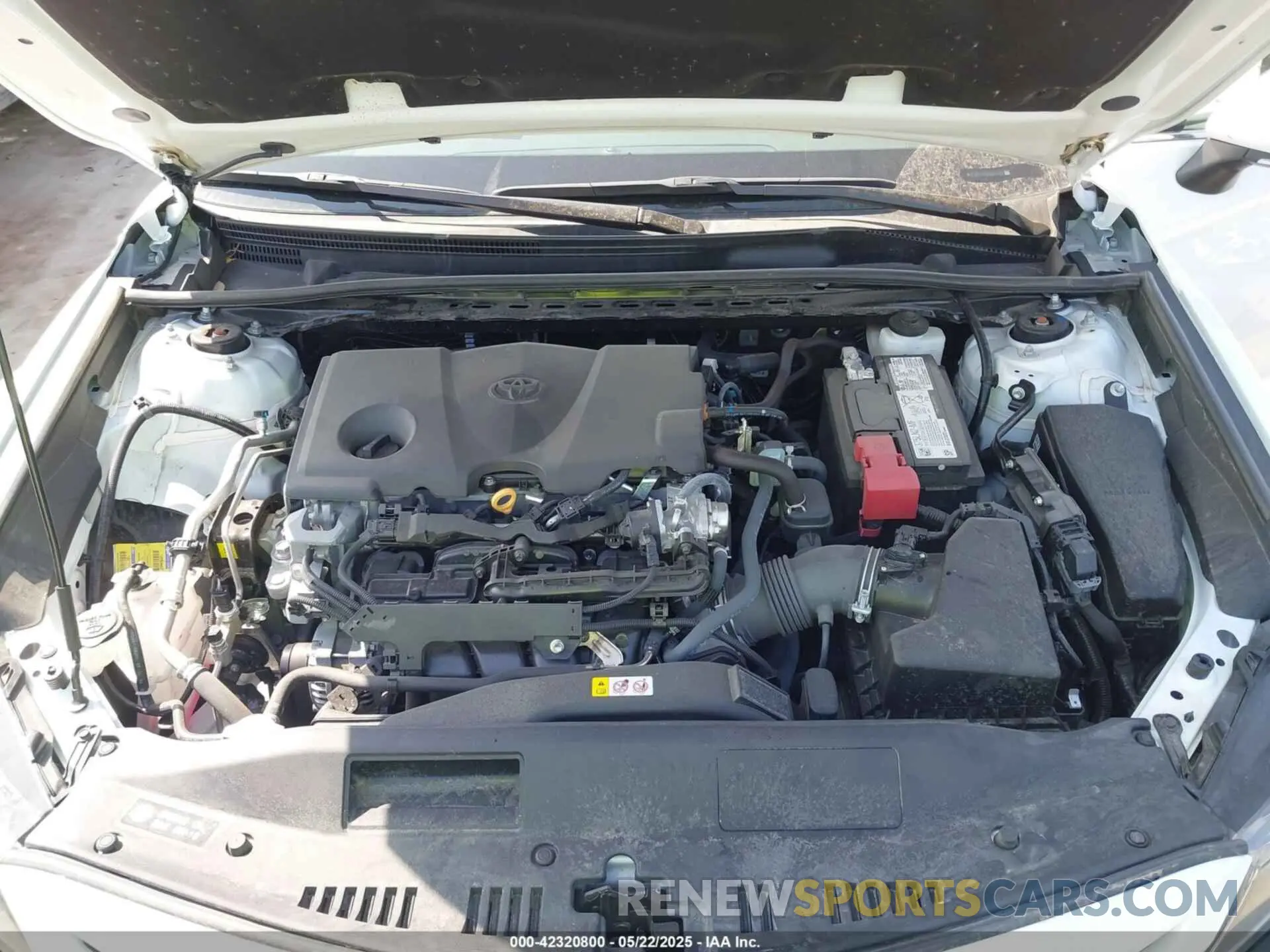 10 fotografías del automóvil dañado 4T1G11AK4RU909300 TOYOTA CAMRY 2024