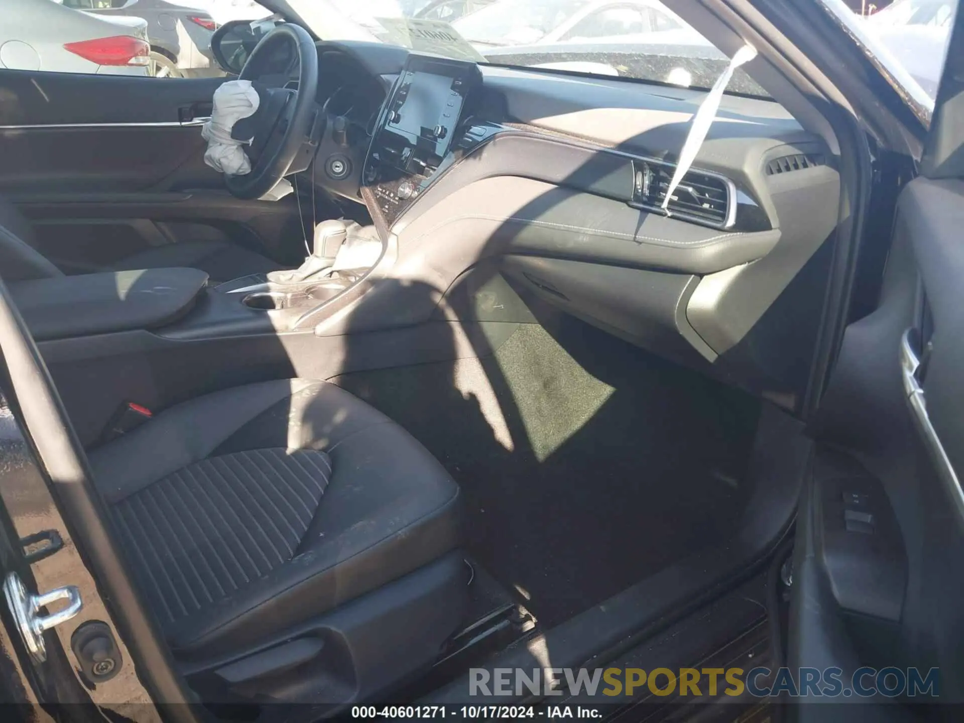 5 fotografías del automóvil dañado 4T1G11AK4RU921480 TOYOTA CAMRY 2024