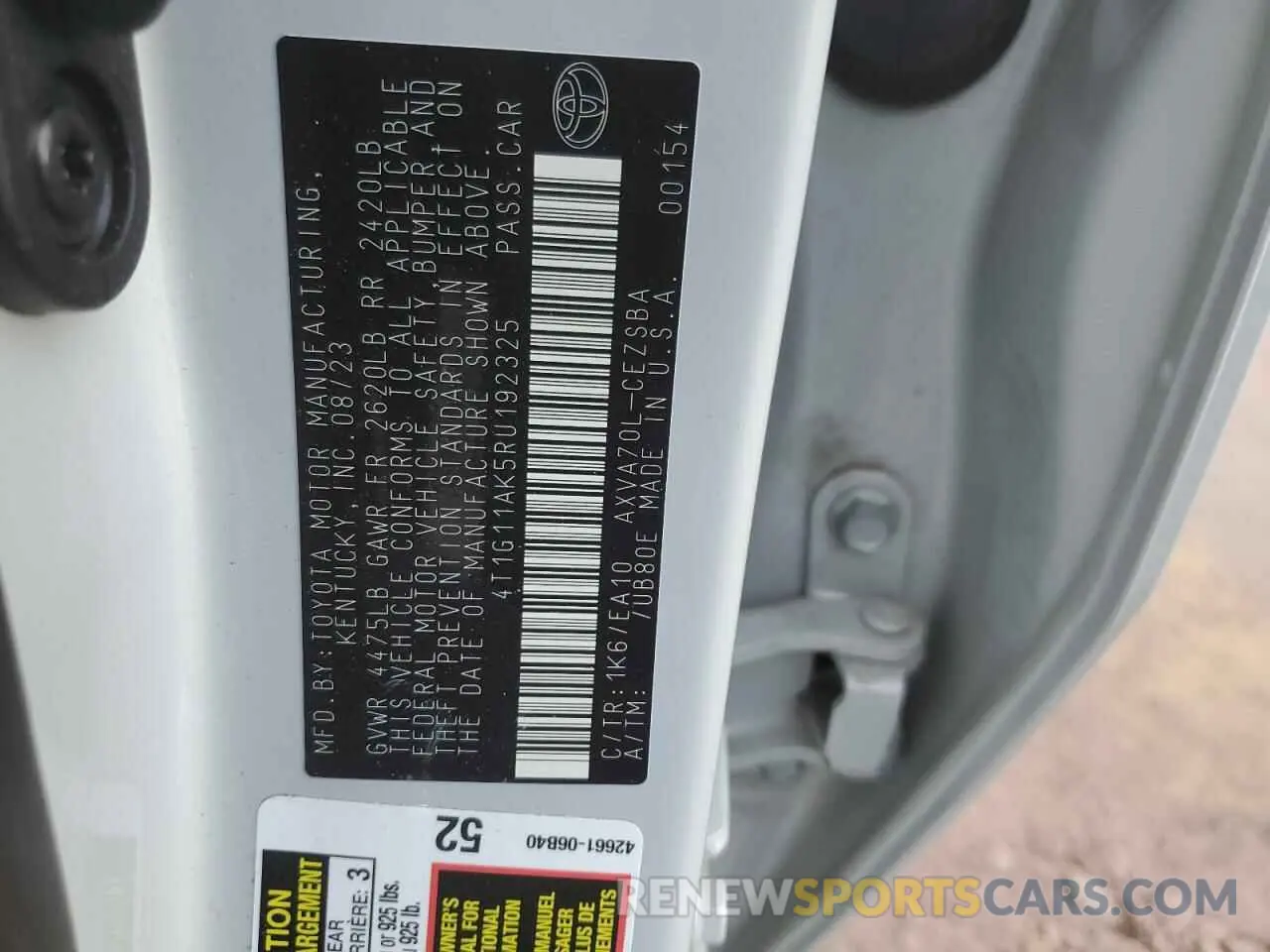 12 fotografías del automóvil dañado 4T1G11AK5RU192325 TOYOTA CAMRY 2024