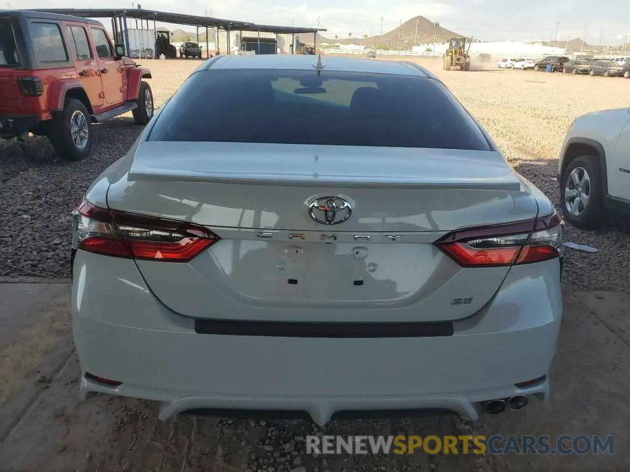 6 fotografías del automóvil dañado 4T1G11AK5RU192325 TOYOTA CAMRY 2024