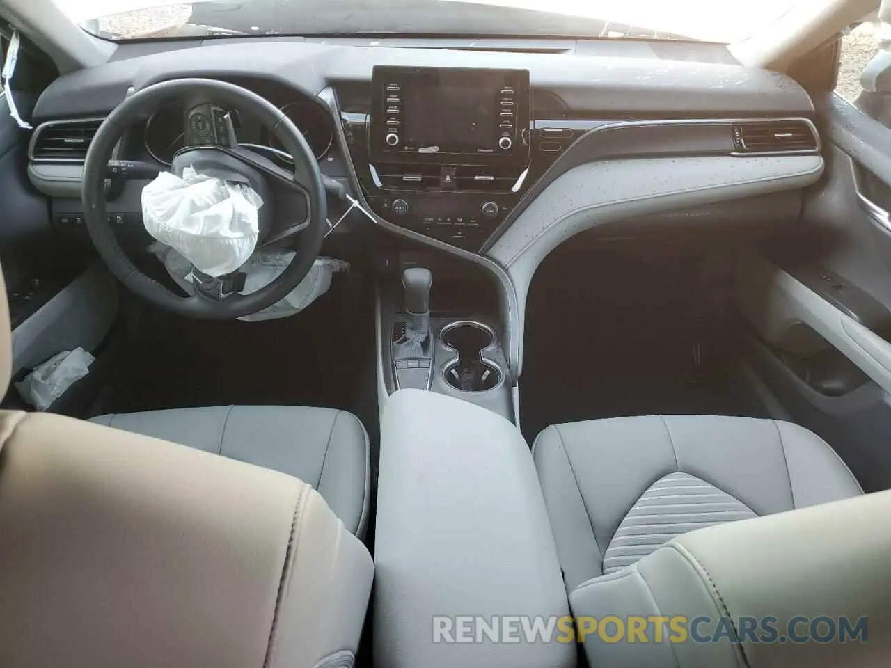 8 fotografías del automóvil dañado 4T1G11AK5RU192325 TOYOTA CAMRY 2024