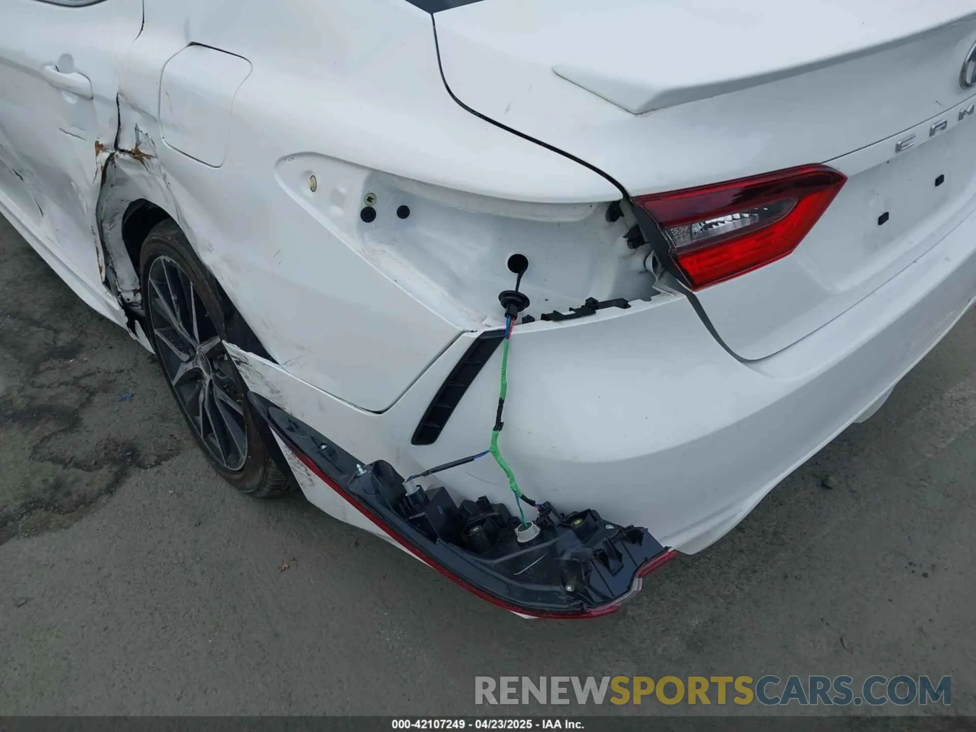 18 fotografías del automóvil dañado 4T1G11AK5RU197461 TOYOTA CAMRY 2024