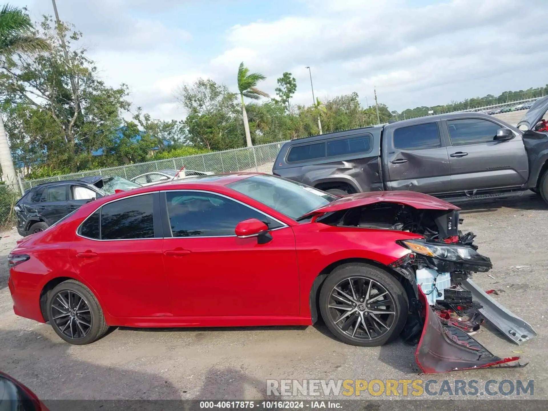 13 fotografías del automóvil dañado 4T1G11AK5RU209592 TOYOTA CAMRY 2024