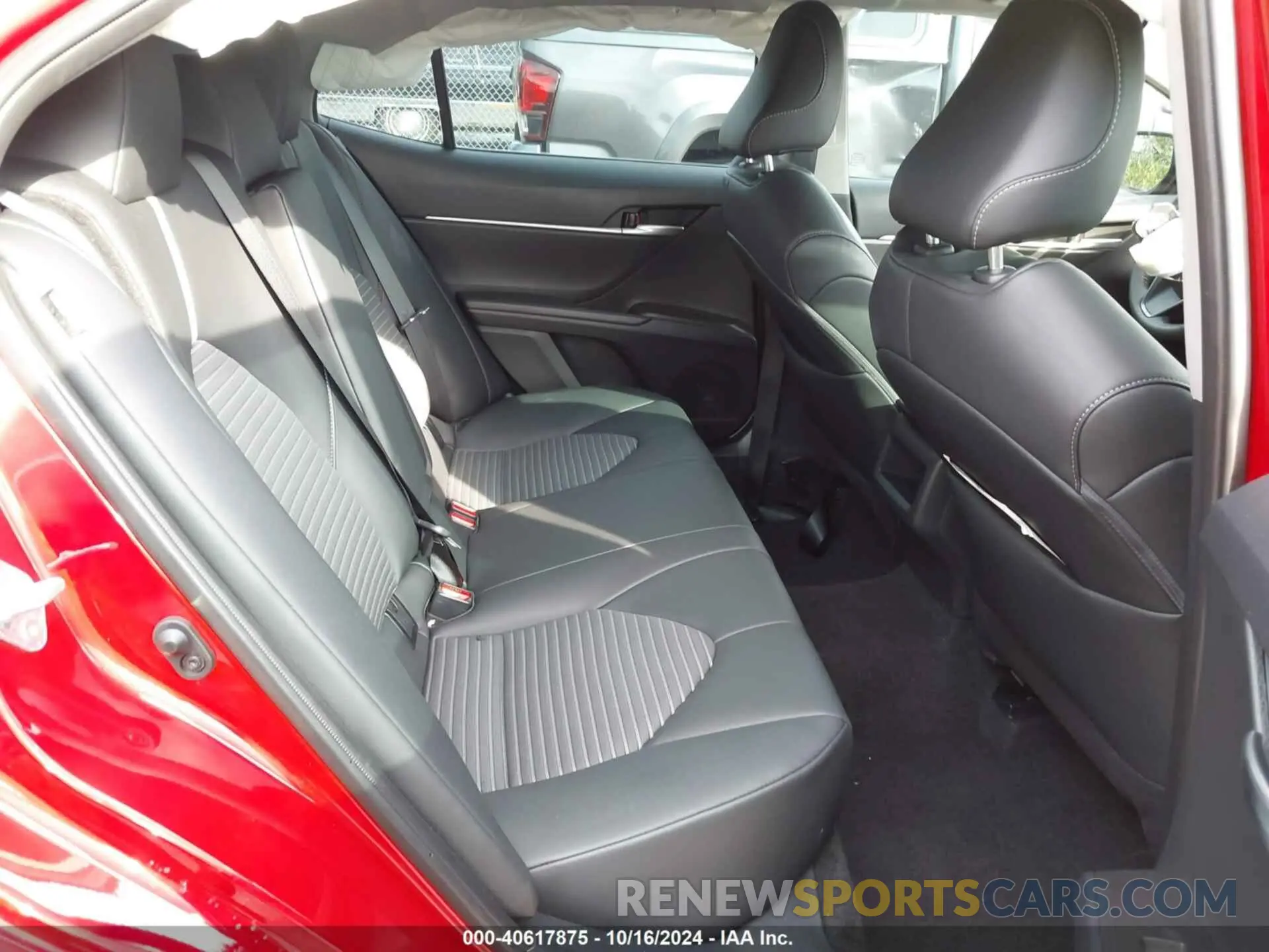 8 fotografías del automóvil dañado 4T1G11AK5RU209592 TOYOTA CAMRY 2024