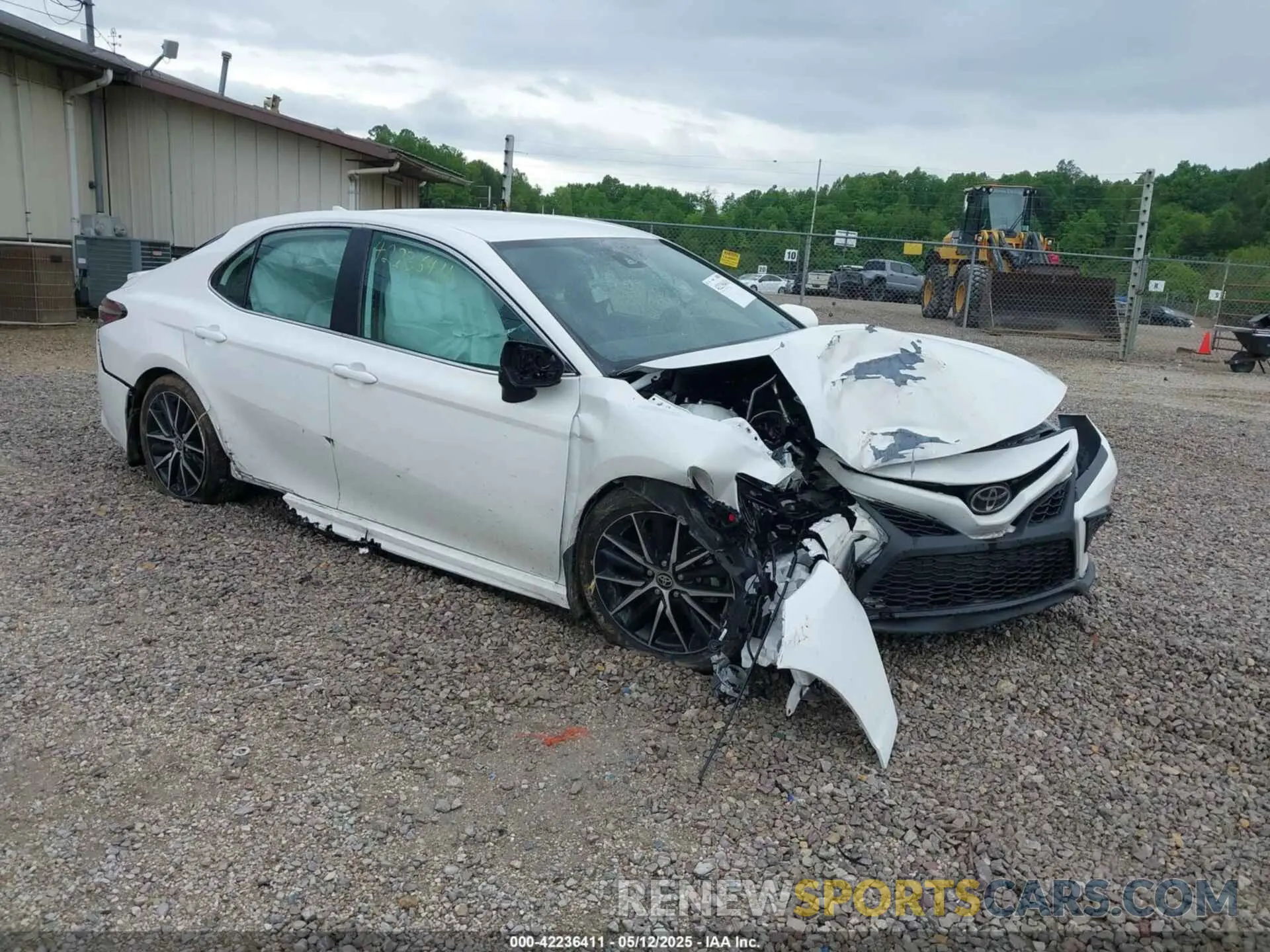 1 fotografías del automóvil dañado 4T1G11AK5RU212816 TOYOTA CAMRY 2024