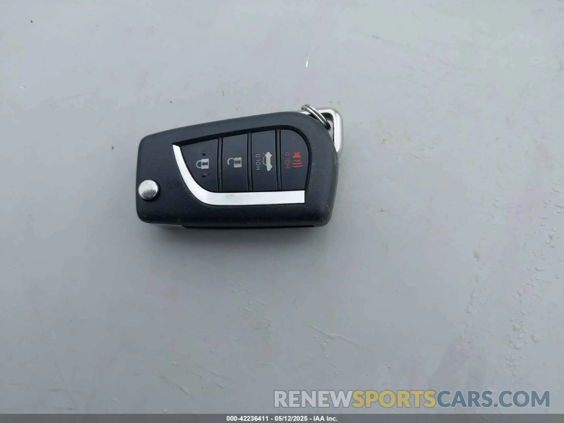 11 fotografías del automóvil dañado 4T1G11AK5RU212816 TOYOTA CAMRY 2024
