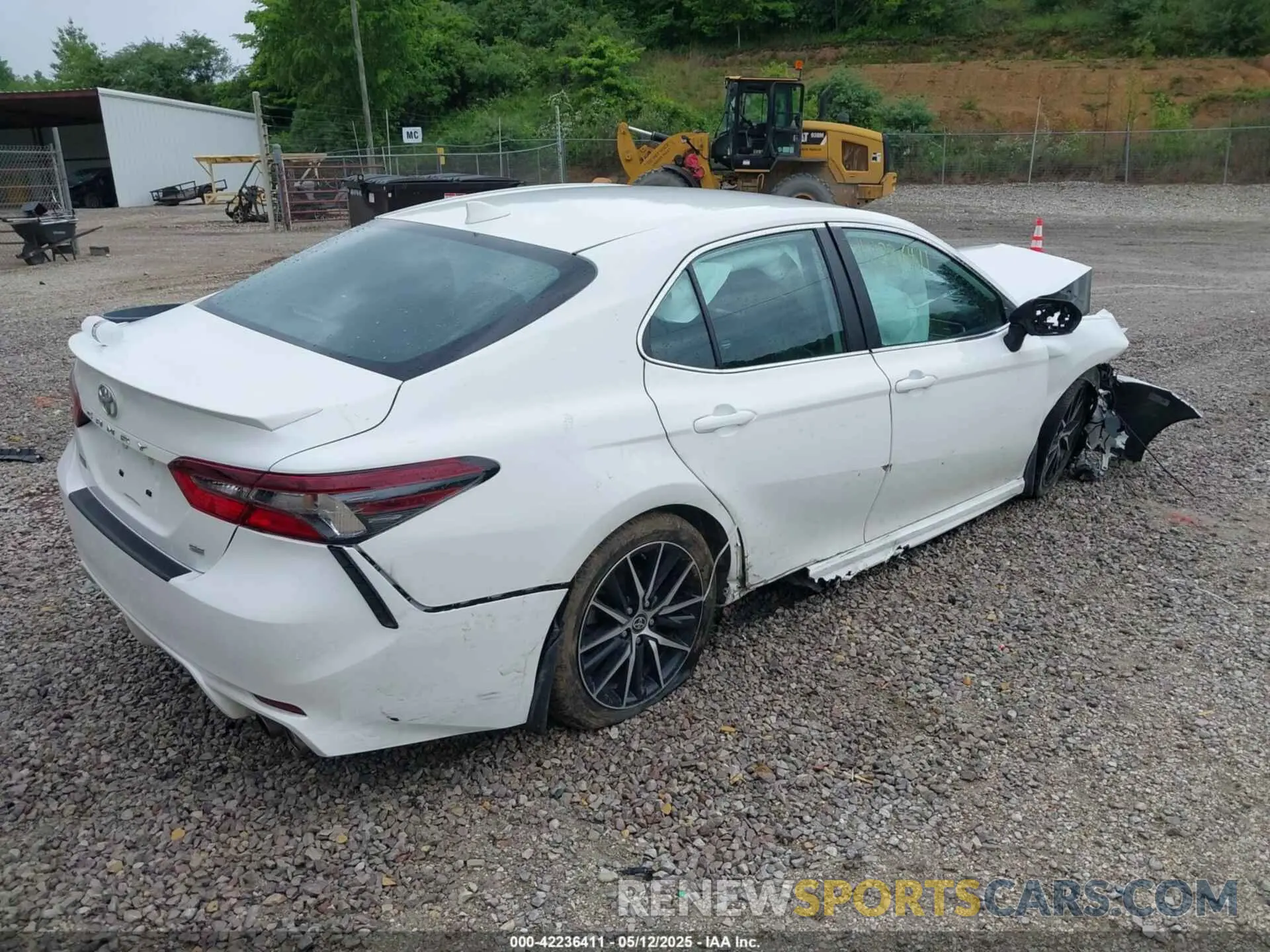 4 fotografías del automóvil dañado 4T1G11AK5RU212816 TOYOTA CAMRY 2024