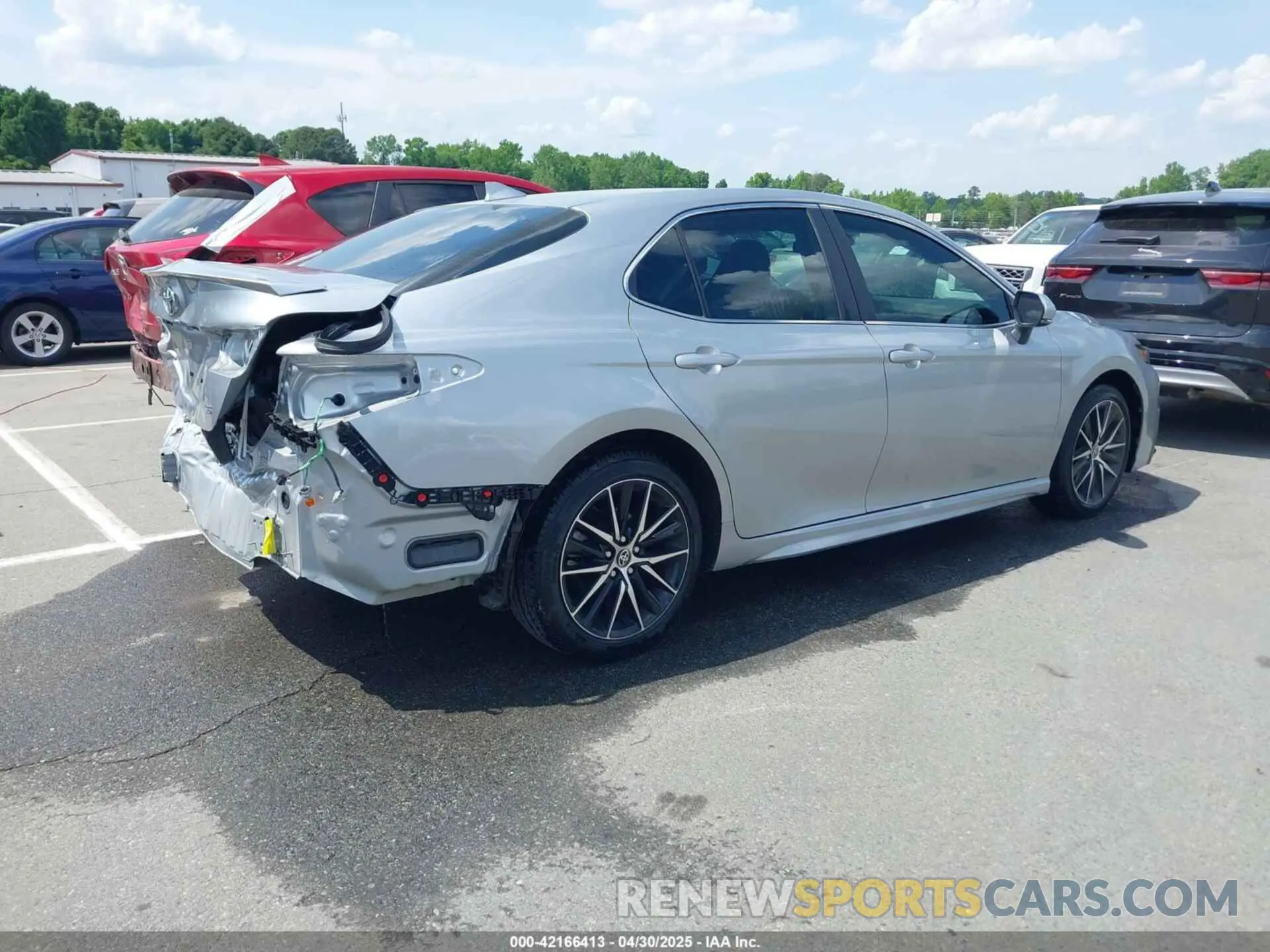 4 fotografías del automóvil dañado 4T1G11AK5RU213531 TOYOTA CAMRY 2024