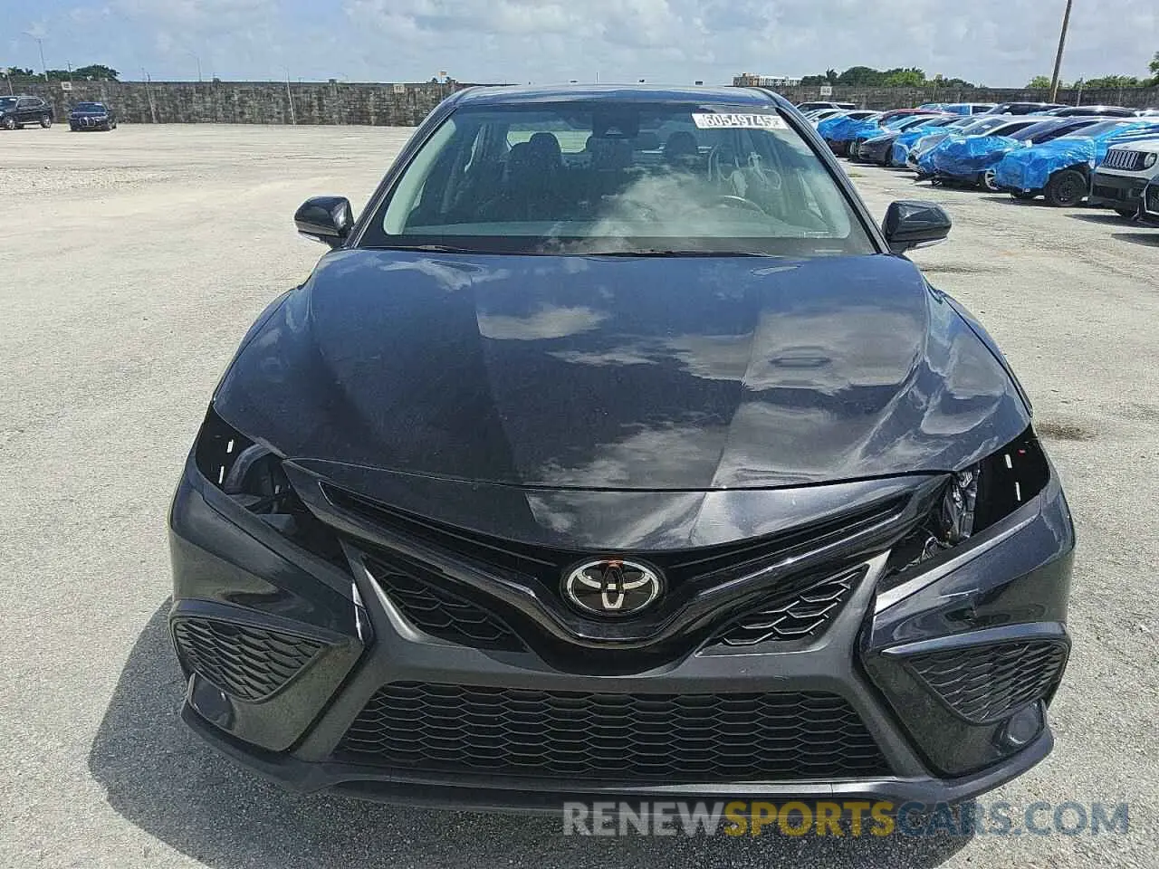 5 fotografías del automóvil dañado 4T1G11AK5RU245038 TOYOTA CAMRY 2024
