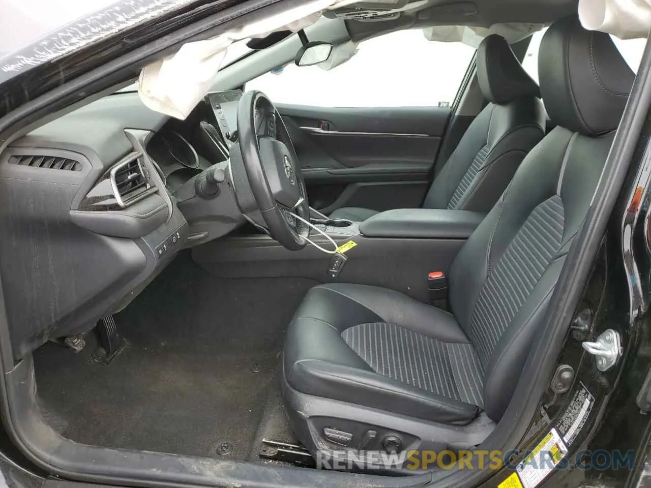 7 fotografías del automóvil dañado 4T1G11AK5RU257352 TOYOTA CAMRY 2024