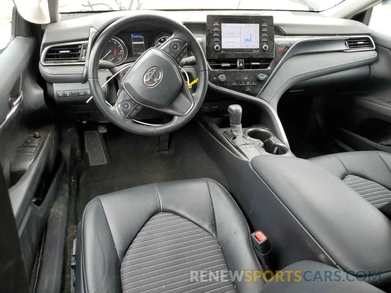 8 fotografías del automóvil dañado 4T1G11AK5RU257352 TOYOTA CAMRY 2024