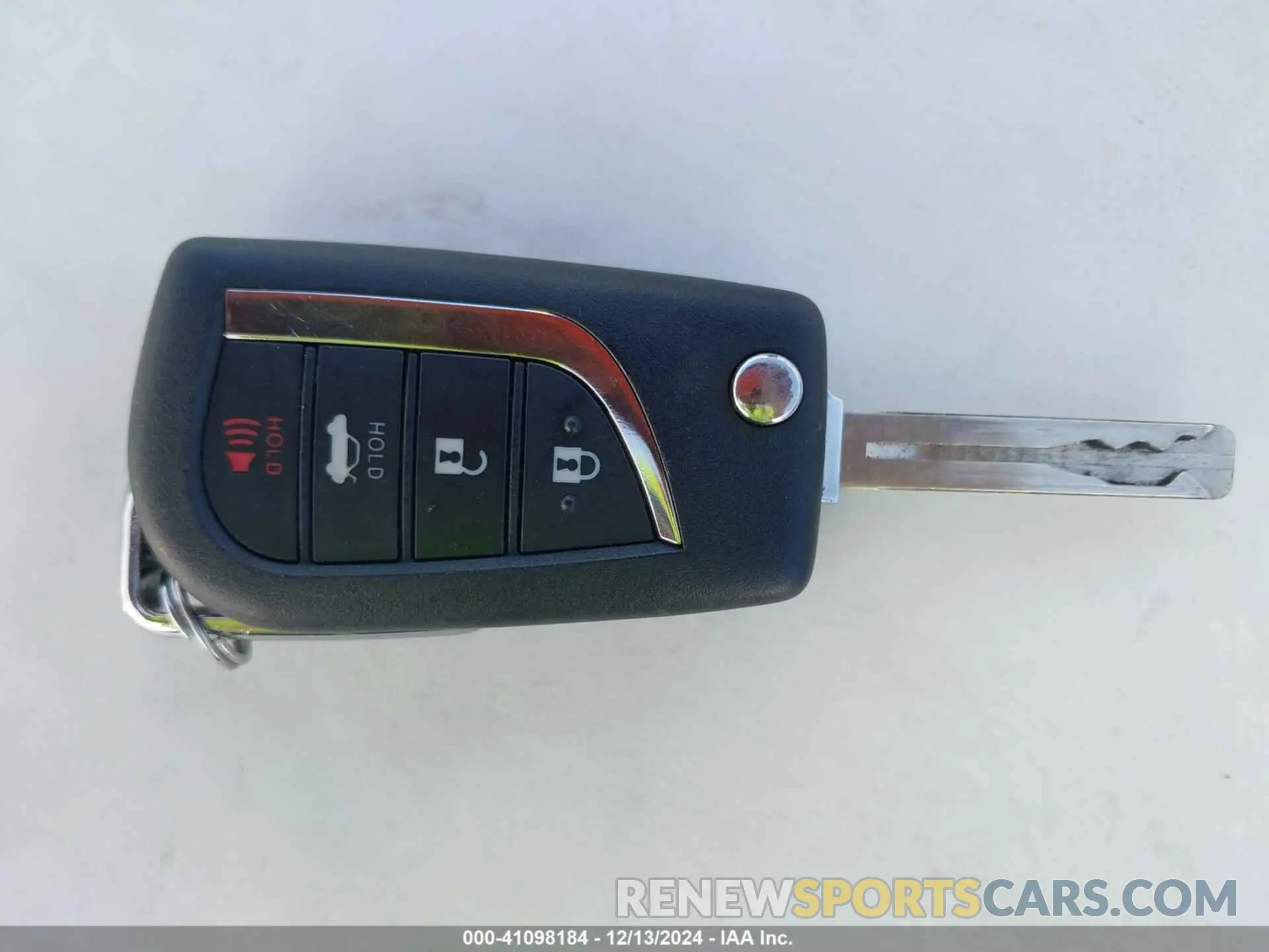 11 fotografías del automóvil dañado 4T1G11AK5RU843694 TOYOTA CAMRY 2024