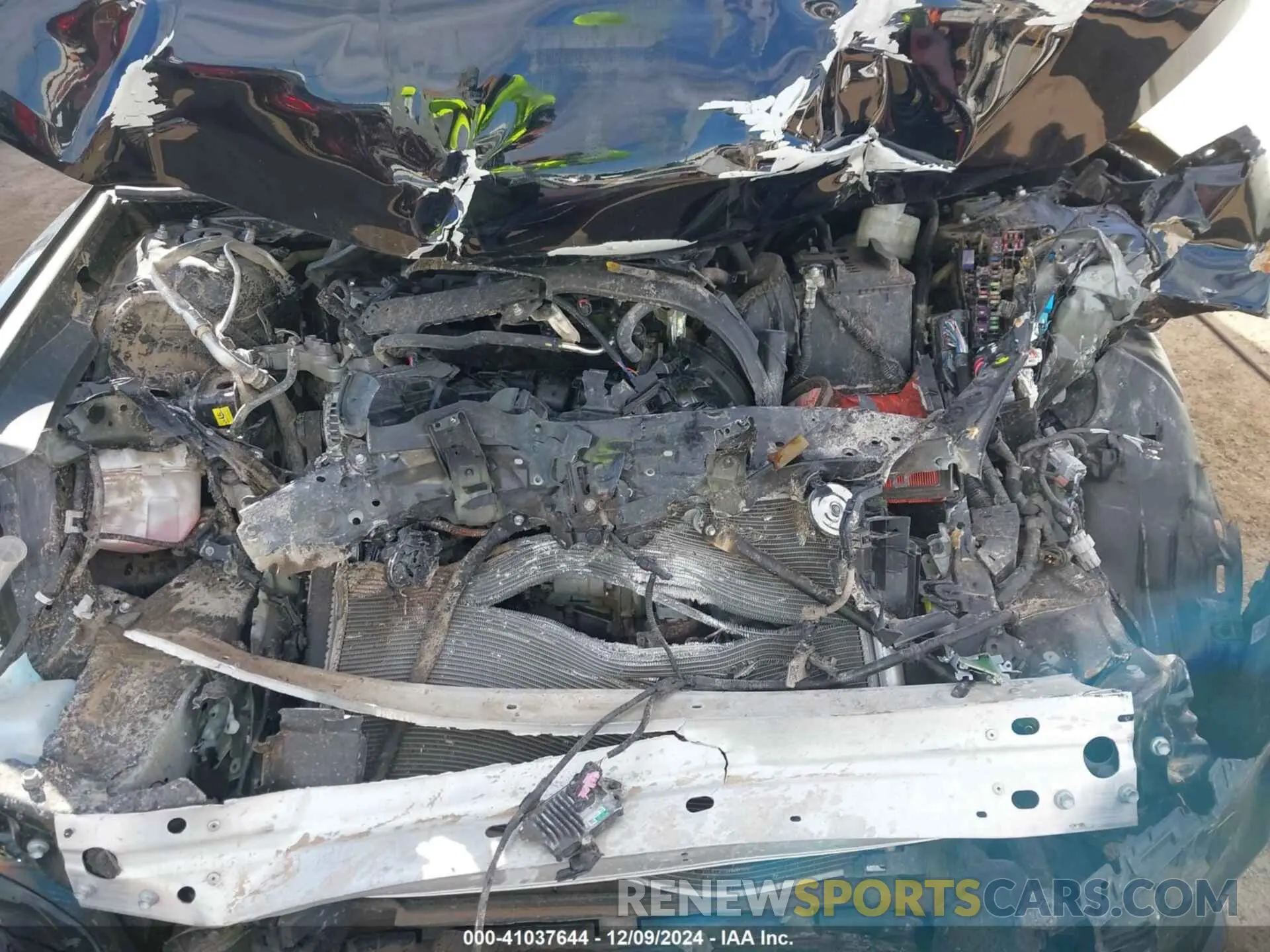10 fotografías del automóvil dañado 4T1G11AK5RU872225 TOYOTA CAMRY 2024