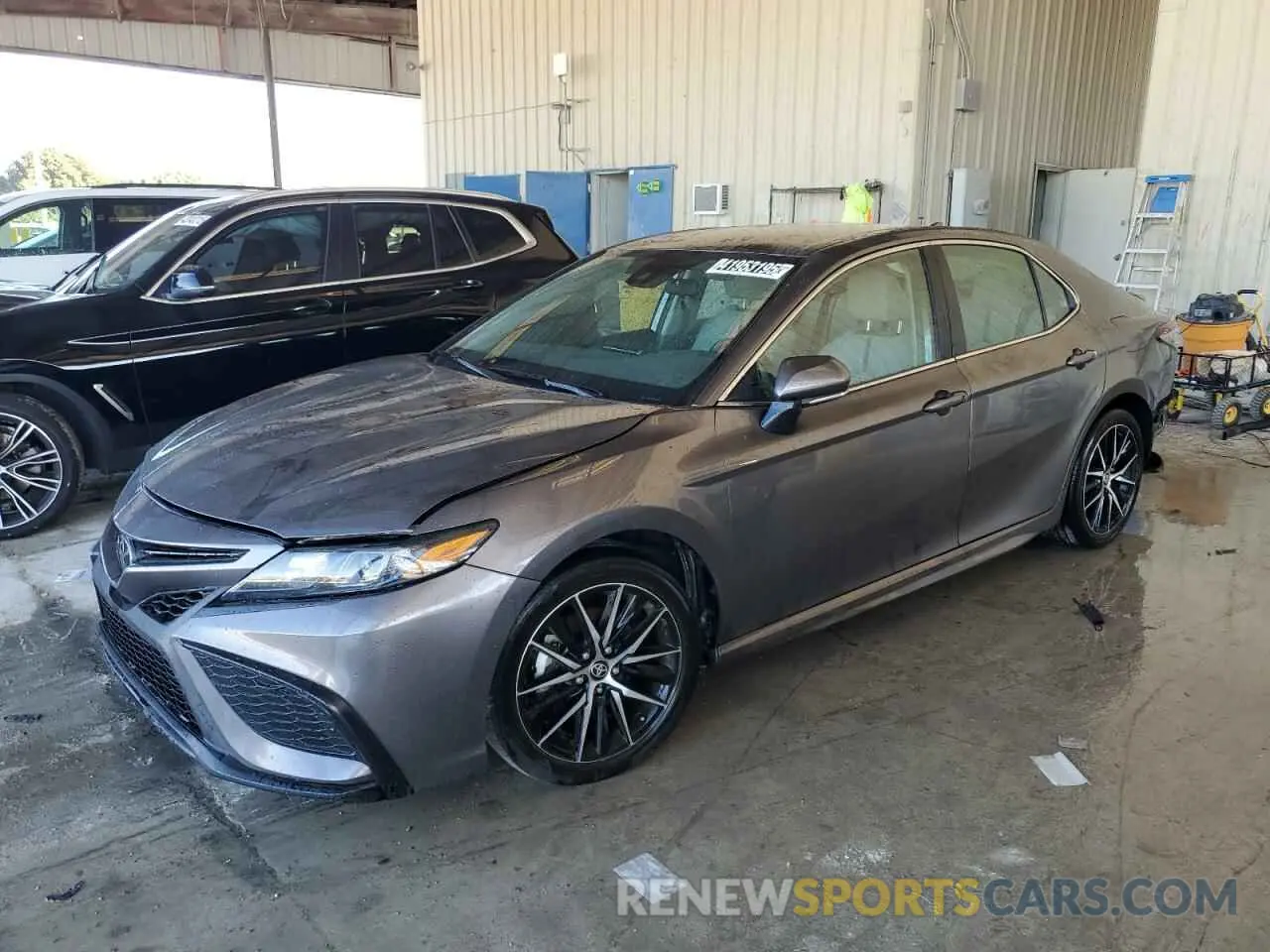 1 fotografías del automóvil dañado 4T1G11AK5RU885055 TOYOTA CAMRY 2024