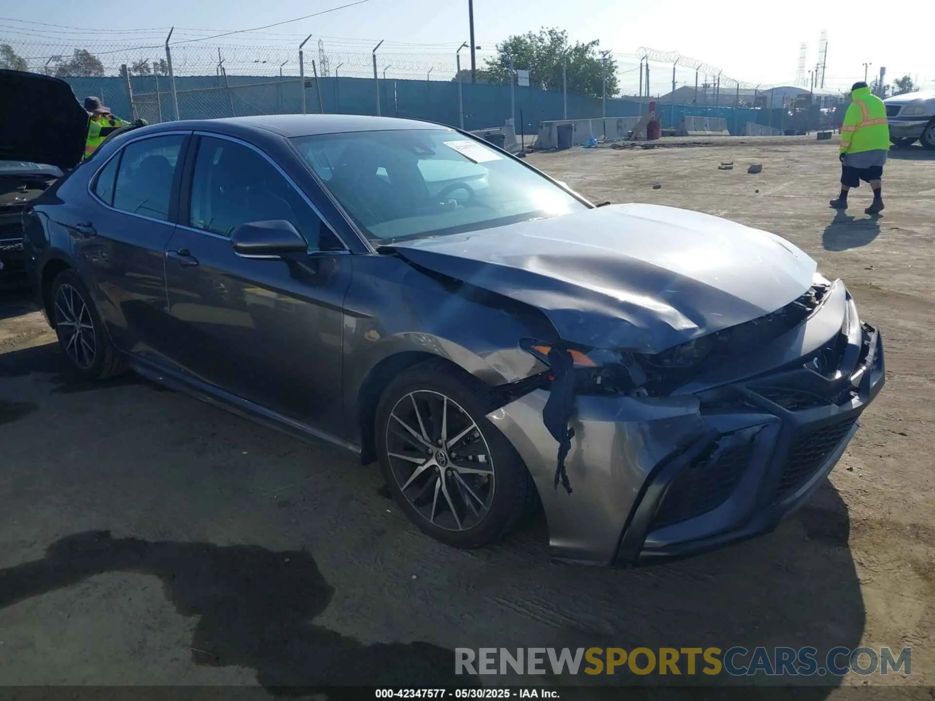 1 fotografías del automóvil dañado 4T1G11AK5RU890255 TOYOTA CAMRY 2024