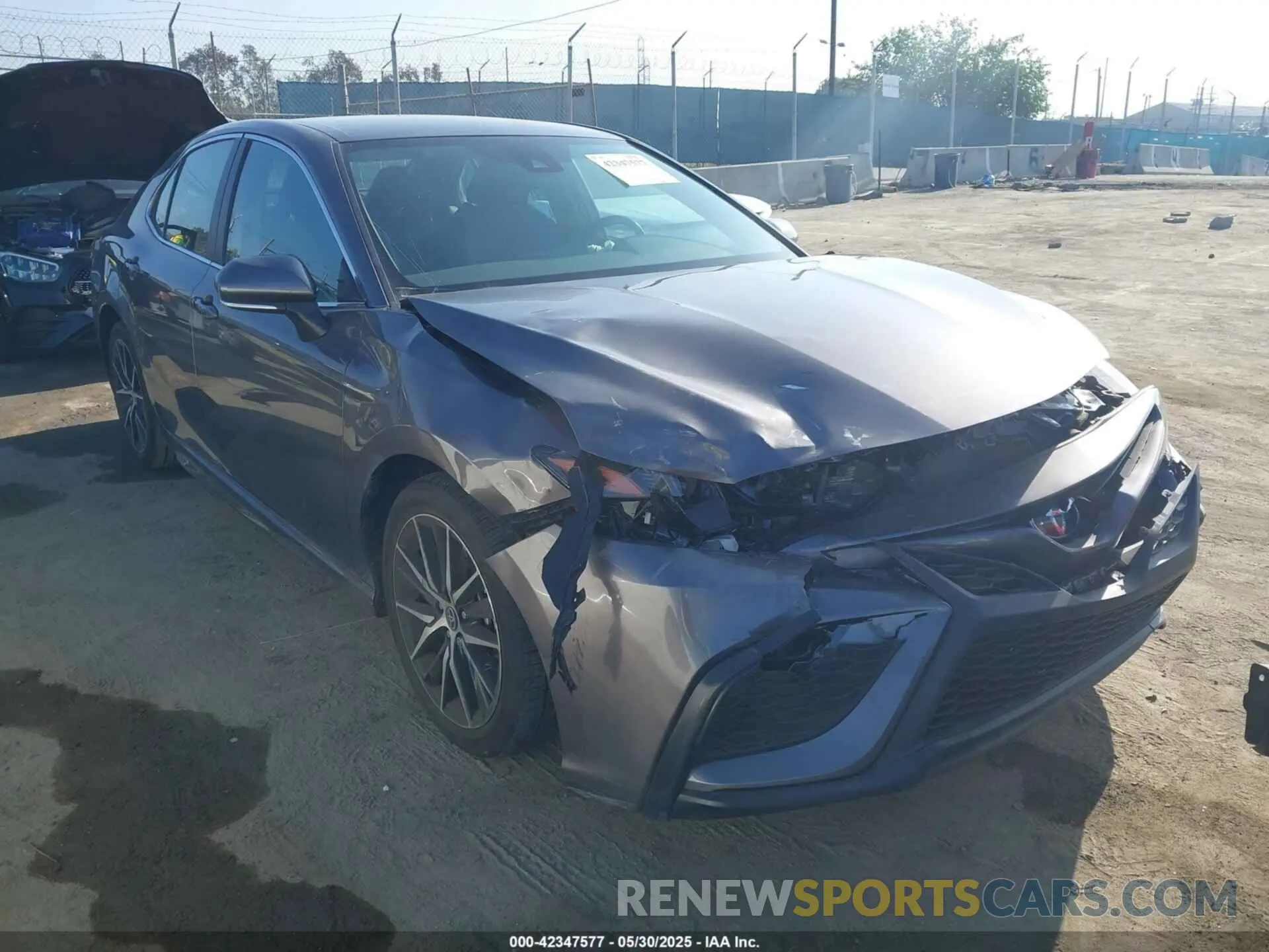 6 fotografías del automóvil dañado 4T1G11AK5RU890255 TOYOTA CAMRY 2024