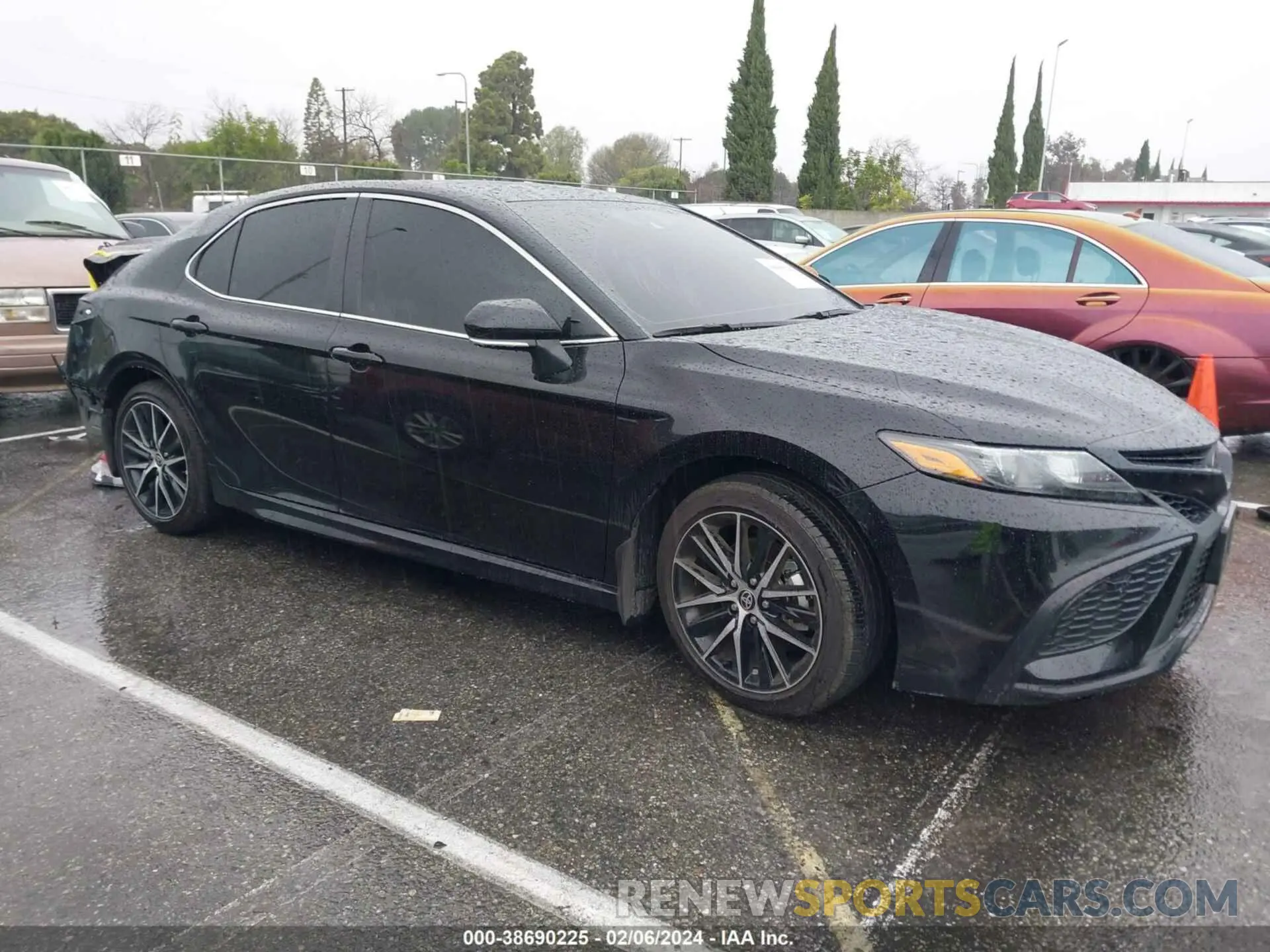 14 fotografías del automóvil dañado 4T1G11AK6RU199820 TOYOTA CAMRY 2024