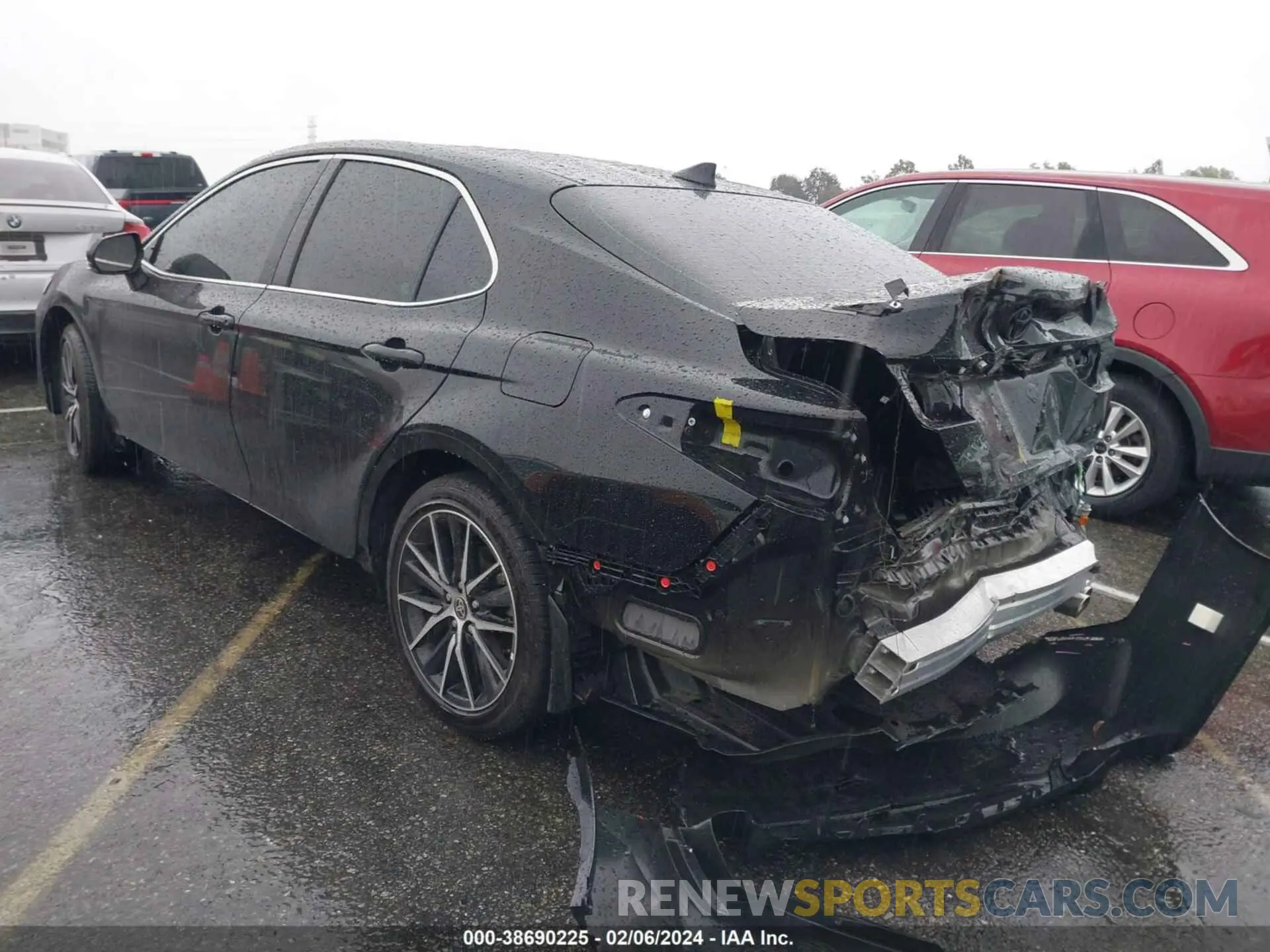 3 fotografías del automóvil dañado 4T1G11AK6RU199820 TOYOTA CAMRY 2024