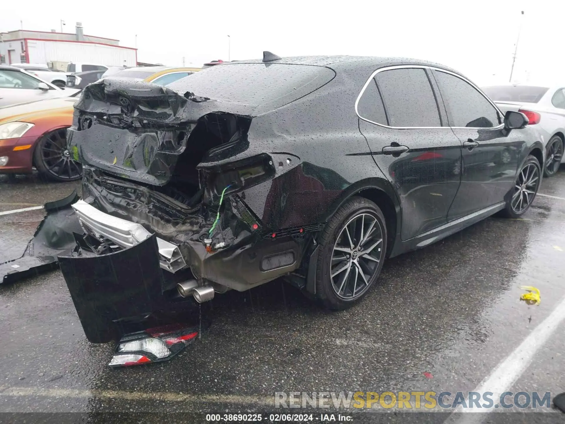 4 fotografías del automóvil dañado 4T1G11AK6RU199820 TOYOTA CAMRY 2024