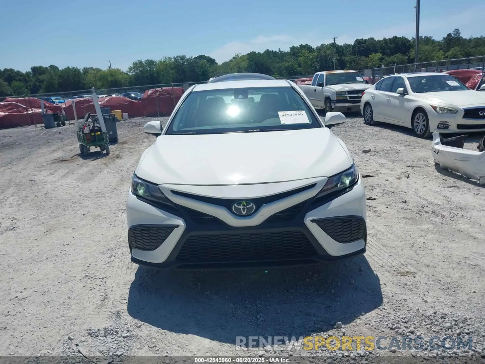 13 fotografías del automóvil dañado 4T1G11AK6RU249213 TOYOTA CAMRY 2024