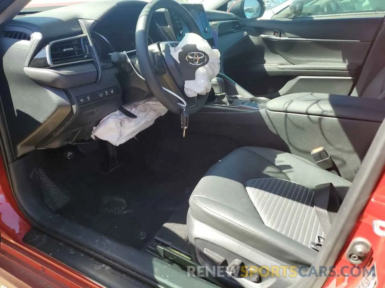 7 fotografías del automóvil dañado 4T1G11AK6RU265346 TOYOTA CAMRY 2024