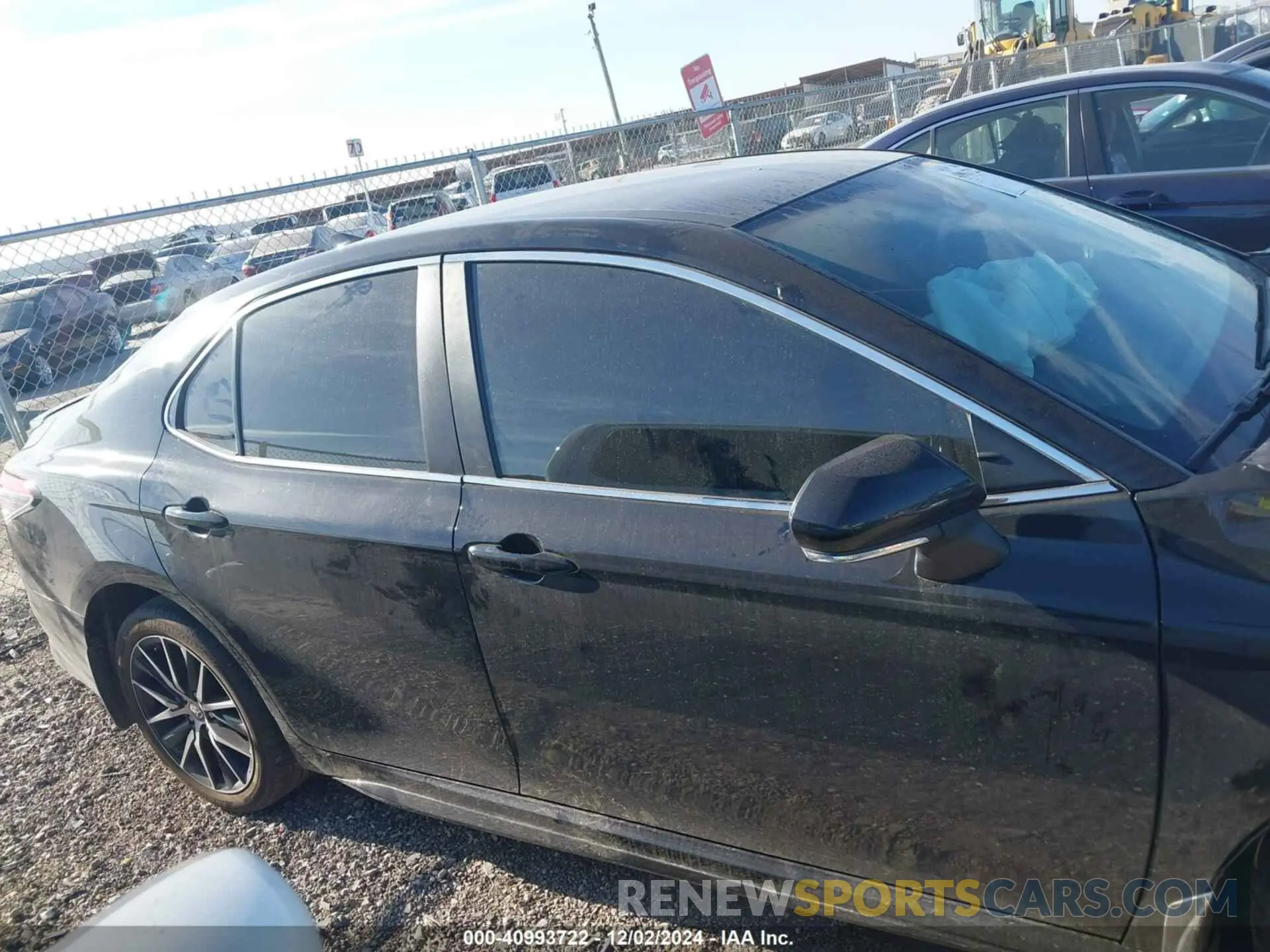 13 fotografías del automóvil dañado 4T1G11AK6RU844577 TOYOTA CAMRY 2024