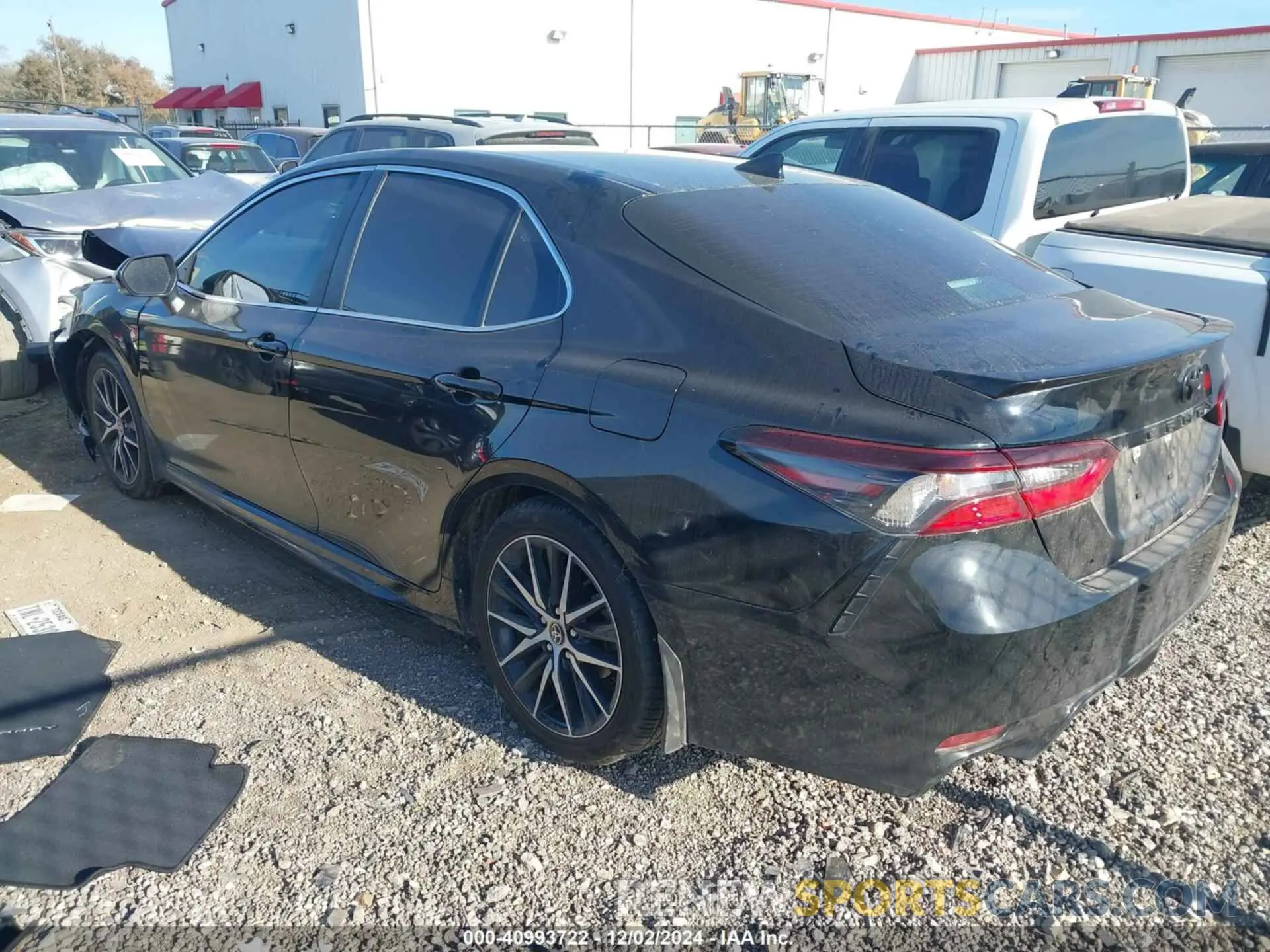 3 fotografías del automóvil dañado 4T1G11AK6RU844577 TOYOTA CAMRY 2024