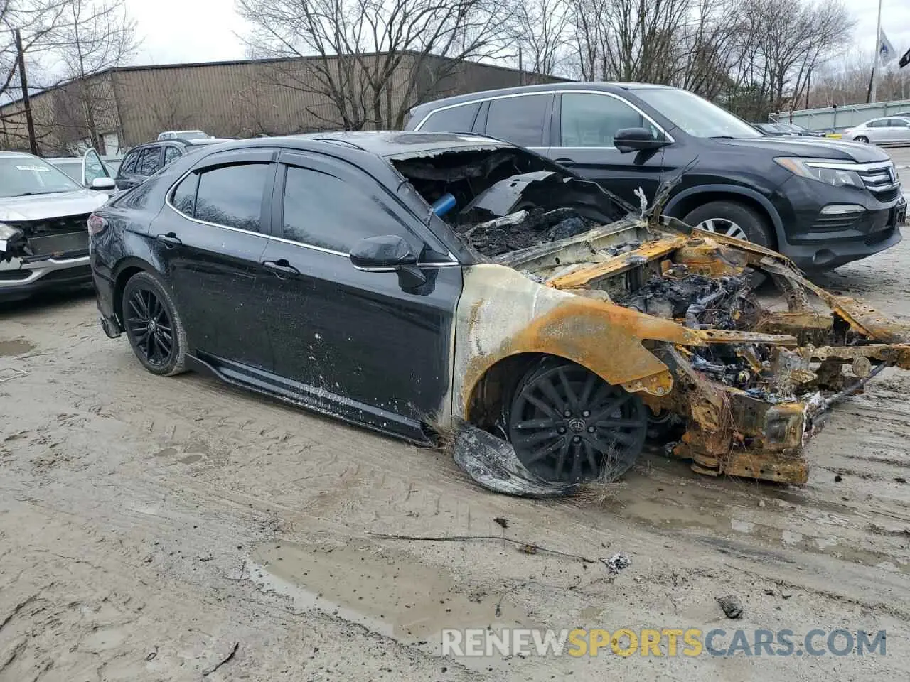 4 fotografías del automóvil dañado 4T1G11AK6RU847835 TOYOTA CAMRY 2024